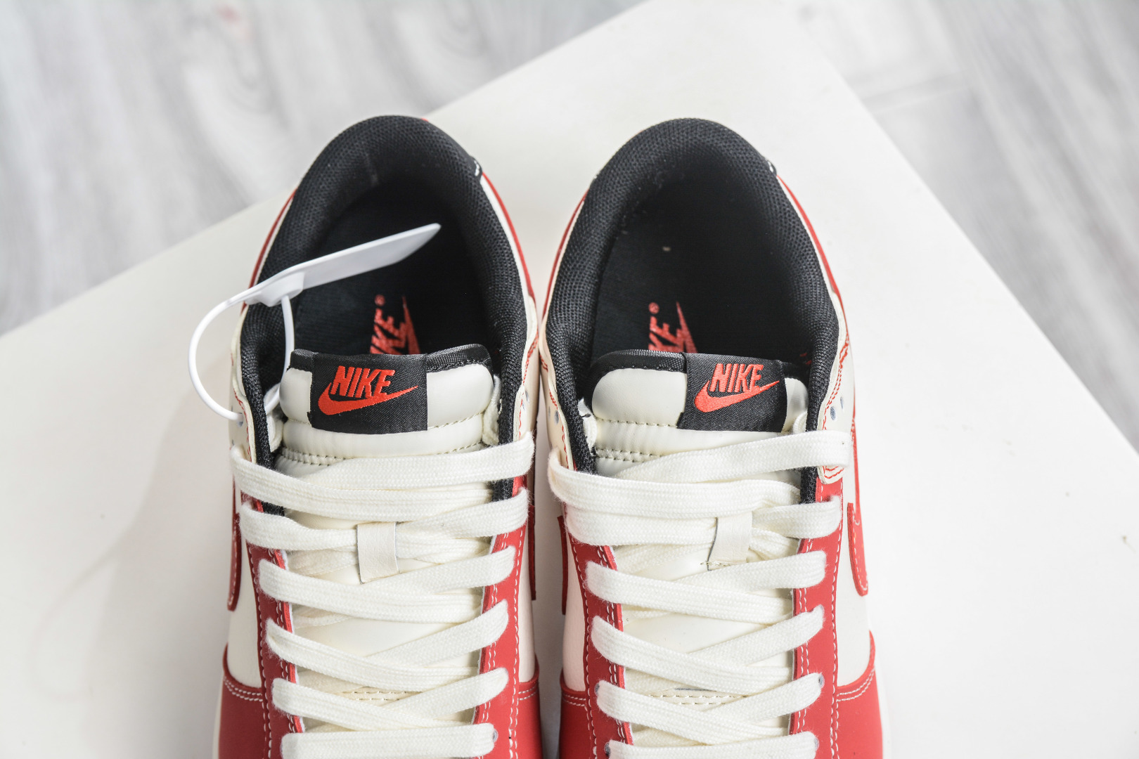 270 Nike SB Dunk Low 马年限定联名-米白红 JJ2508-604-Chinese UA Cheap High Quatity Brand Clothes Bags handbags Sneakers wholesale wholesaler seller from China Factory suppliers Fashion Clothing Shoes best Quality Beautiful Price 270 Nike SB Dunk Low 马年限定联名-米白红 JJ2508-604