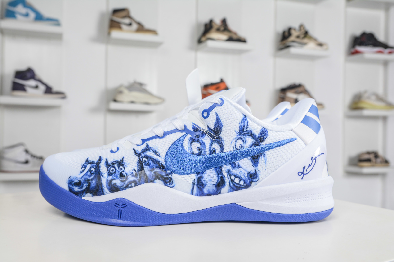 360 Nike Zoom Kobe VIII 马年限定 CNY新年款 低帮复刻实战运动低帮文化篮球鞋 HF2793-013-Chinese UA Cheap High Quatity Brand Clothes Bags handbags Sneakers wholesale wholesaler seller from China Factory suppliers Fashion Clothing Shoes best Quality Beautiful Price 360 Nike Zoom Kobe VIII 马年限定 CNY新年款 低帮复刻实战运动低帮文化篮球鞋 HF2793-013