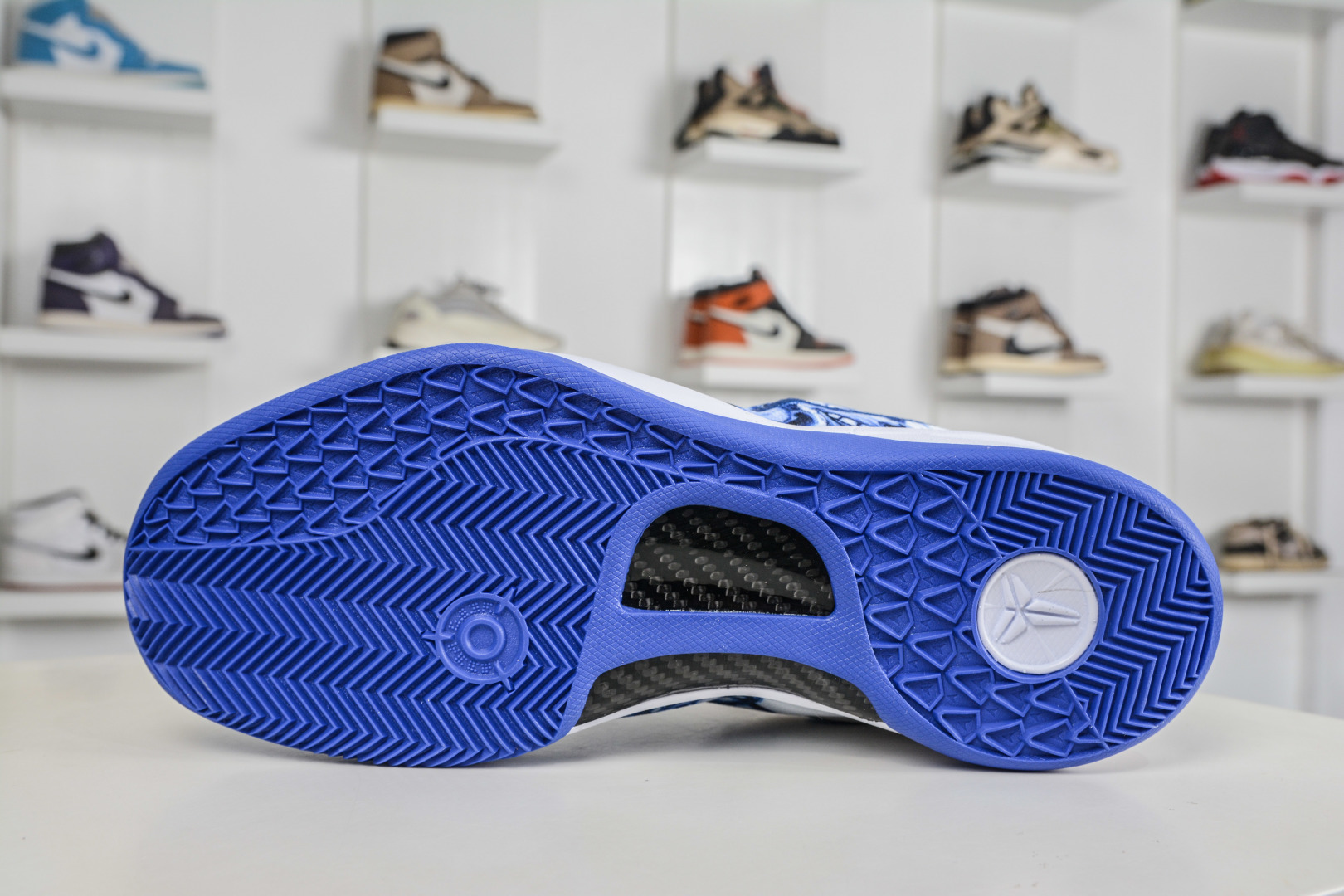 360 Nike Zoom Kobe VIII 马年限定 CNY新年款 低帮复刻实战运动低帮文化篮球鞋 HF2793-013-Chinese UA Cheap High Quatity Brand Clothes Bags handbags Sneakers wholesale wholesaler seller from China Factory suppliers Fashion Clothing Shoes best Quality Beautiful Price 360 Nike Zoom Kobe VIII 马年限定 CNY新年款 低帮复刻实战运动低帮文化篮球鞋 HF2793-013