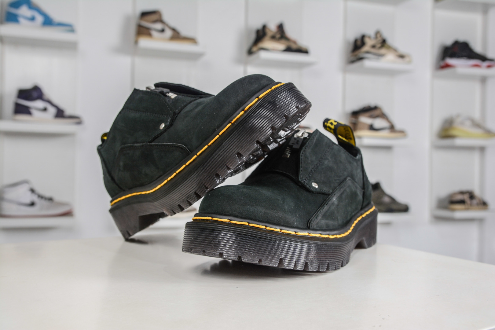 260 Dr.Martens 马汀博士马丁靴 1461系列3孔低帮牛津厚底款 R11822202-Chinese UA Cheap High Quatity Brand Clothes Bags handbags Sneakers wholesale wholesaler seller from China Factory suppliers Fashion Clothing Shoes best Quality Beautiful Price 260 Dr.Martens 马汀博士马丁靴 1461系列3孔低帮牛津厚底款 R11822202