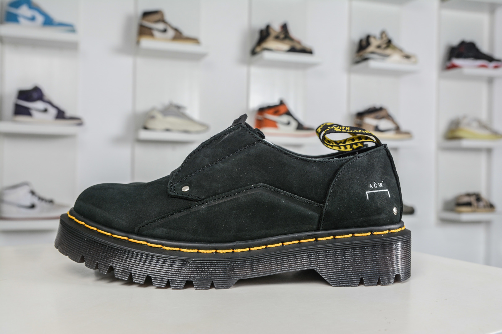 260 Dr.Martens 马汀博士马丁靴 1461系列3孔低帮牛津厚底款 R11822202-Chinese UA Cheap High Quatity Brand Clothes Bags handbags Sneakers wholesale wholesaler seller from China Factory suppliers Fashion Clothing Shoes best Quality Beautiful Price 260 Dr.Martens 马汀博士马丁靴 1461系列3孔低帮牛津厚底款 R11822202