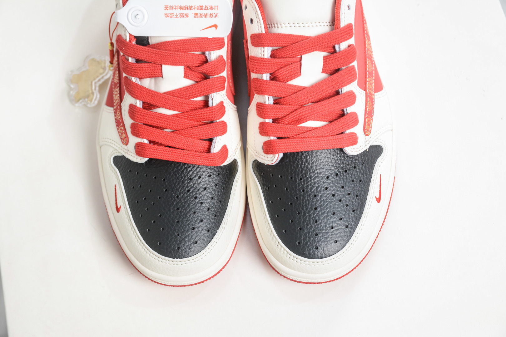 TS x Air Jordan AJ1 Low 倒钩低帮马年限定-黑白红 HG0026-022