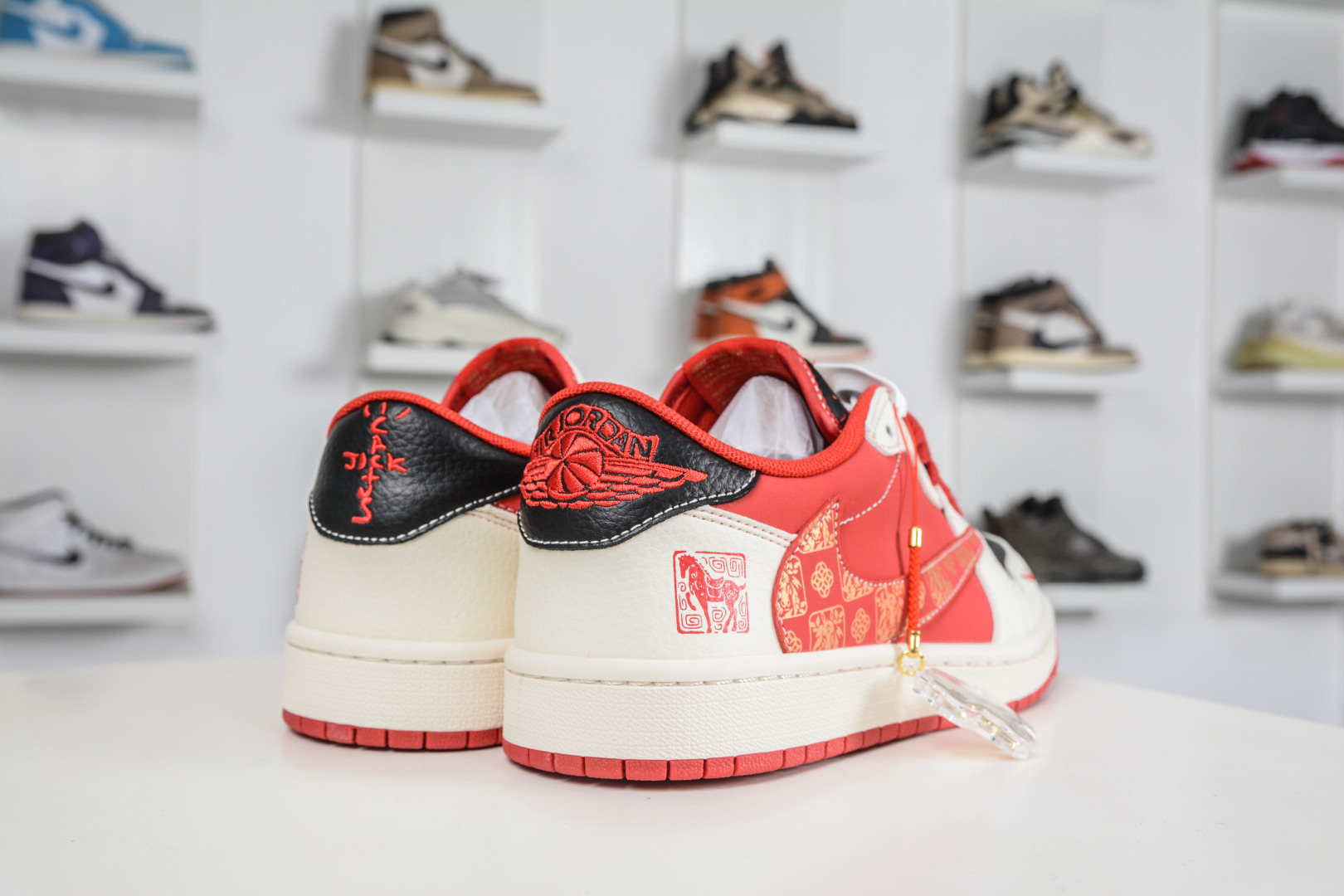 TS x Air Jordan AJ1 Low 倒钩低帮马年限定-黑白红 HG0026-022
