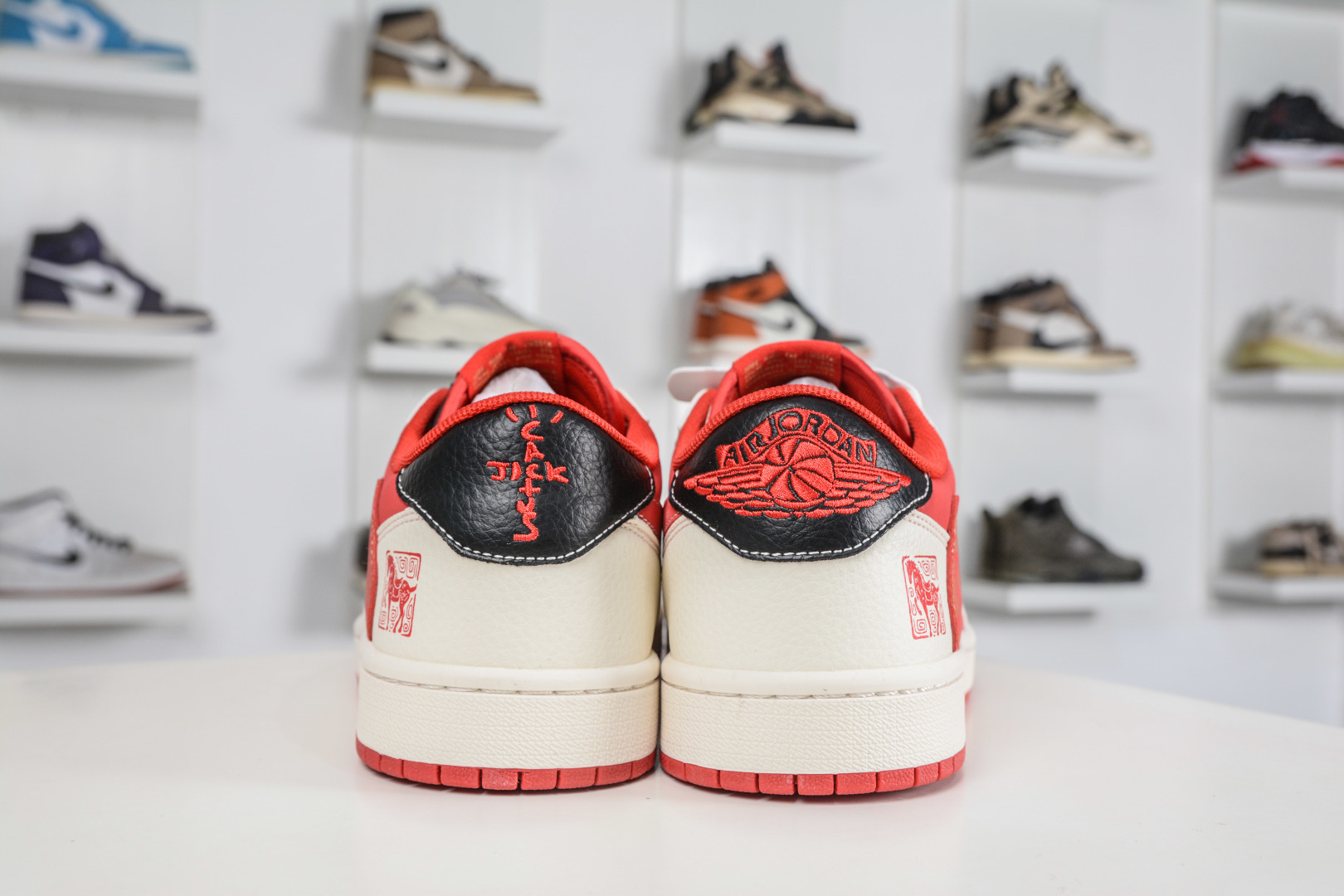 TS x Air Jordan AJ1 Low 倒钩低帮马年限定-黑白红 HG0026-022