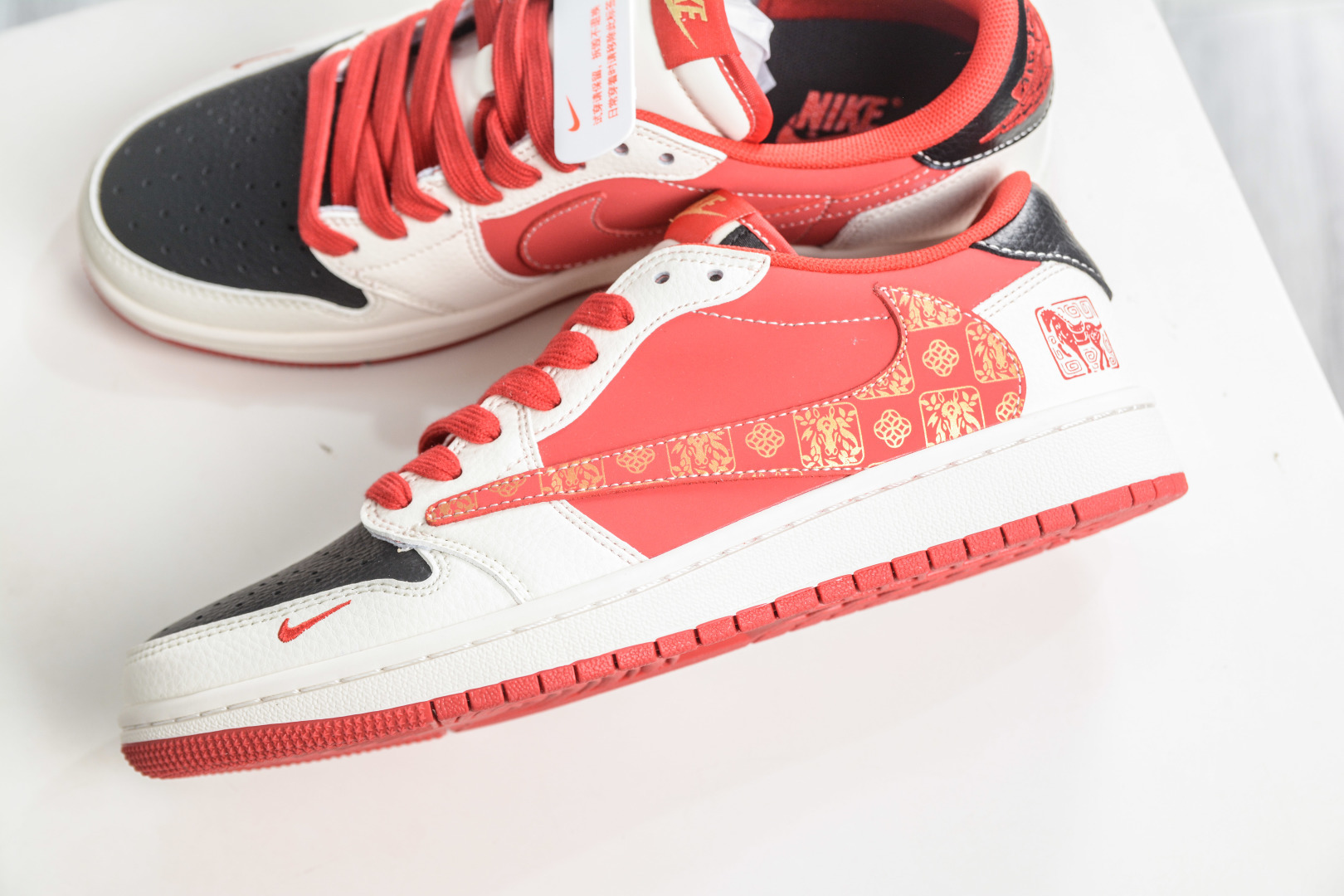 TS x Air Jordan AJ1 Low 倒钩低帮马年限定-黑白红 HG0026-022