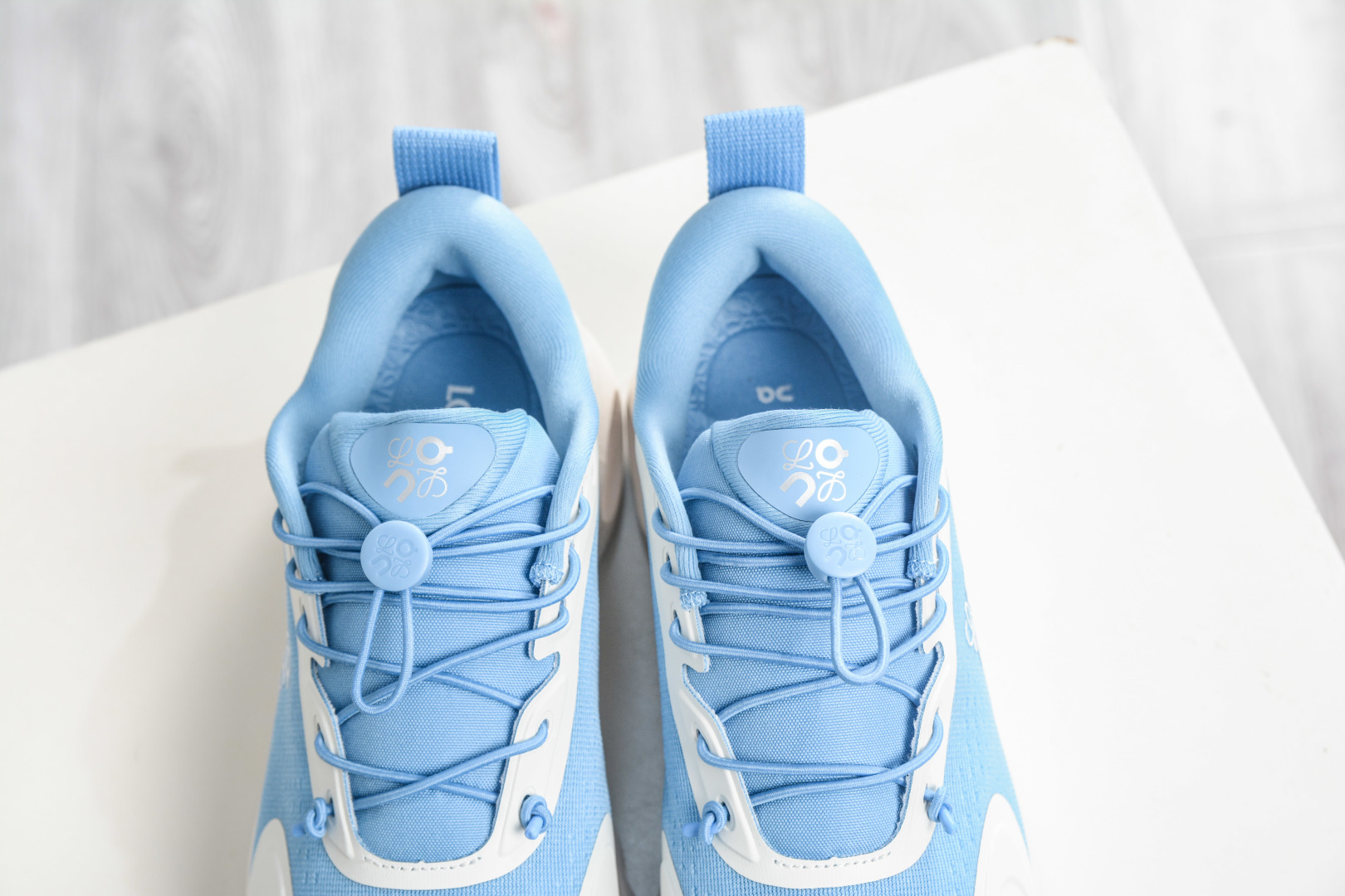 330 LOEWE罗意威 x ON昂跑 联名款 Cloudsolo 原鞋一致橡胶底 3WF3060-Chinese UA Cheap High Quatity Brand Clothes Bags handbags Sneakers wholesale wholesaler seller from China Factory suppliers Fashion Clothing Shoes best Quality Beautiful Price 330 LOEWE罗意威 x ON昂跑 联名款 Cloudsolo 原鞋一致橡胶底 3WF3060