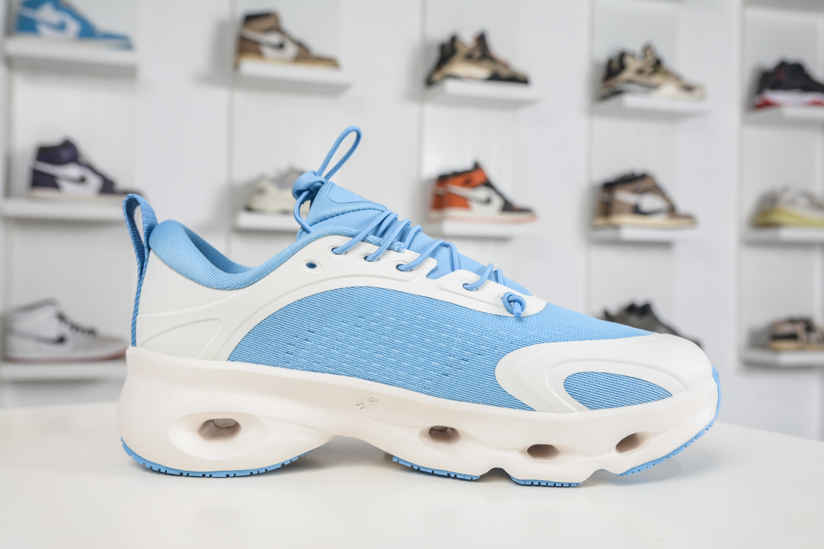 330 LOEWE罗意威 x ON昂跑 联名款 Cloudsolo 原鞋一致橡胶底 3WF3060-Chinese UA Cheap High Quatity Brand Clothes Bags handbags Sneakers wholesale wholesaler seller from China Factory suppliers Fashion Clothing Shoes best Quality Beautiful Price 330 LOEWE罗意威 x ON昂跑 联名款 Cloudsolo 原鞋一致橡胶底 3WF3060