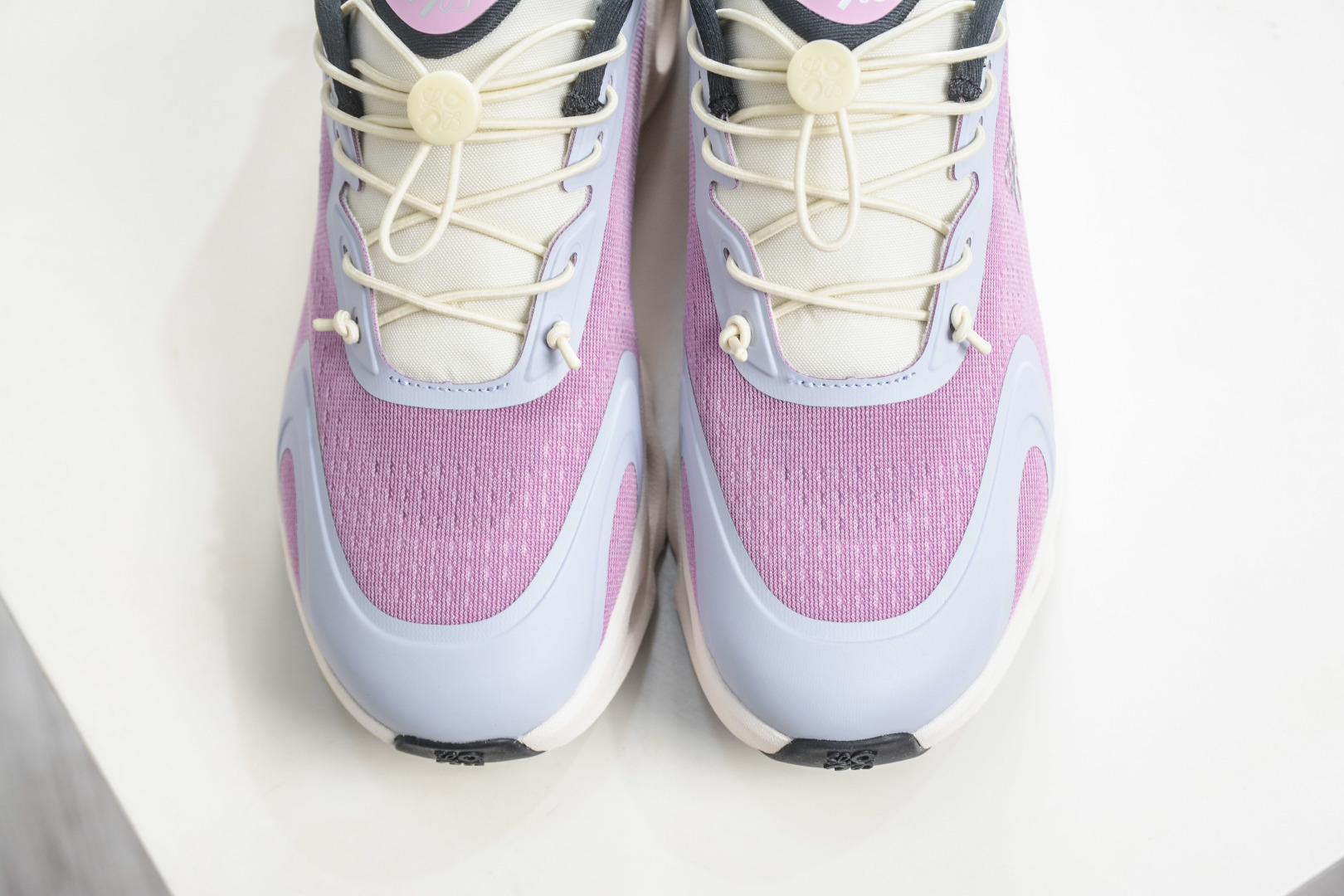 LOEWE罗意威 x ON昂跑 联名款 Cloudsolo 原鞋一致橡胶底 3WF3060-Top High Quatity Cheap Sneakers Fashion Clothing Clothes Bags handbags Shoes of all Brand wholesale With The best Quality And Beautiful Price from China Factory Chinese suppliers wholesaler seller LOEWE罗意威 x ON昂跑 联名款 Cloudsolo 原鞋一致橡胶底 3WF3060