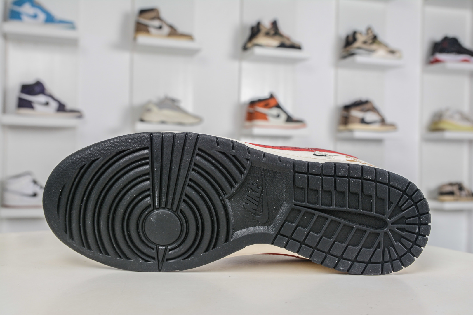270 Nike SB Dunk Low 马年限定联名-白黑红三钩 MY9969-905-Chinese UA Cheap High Quatity Brand Clothes Bags handbags Sneakers wholesale wholesaler seller from China Factory suppliers Fashion Clothing Shoes best Quality Beautiful Price 270 Nike SB Dunk Low 马年限定联名-白黑红三钩 MY9969-905