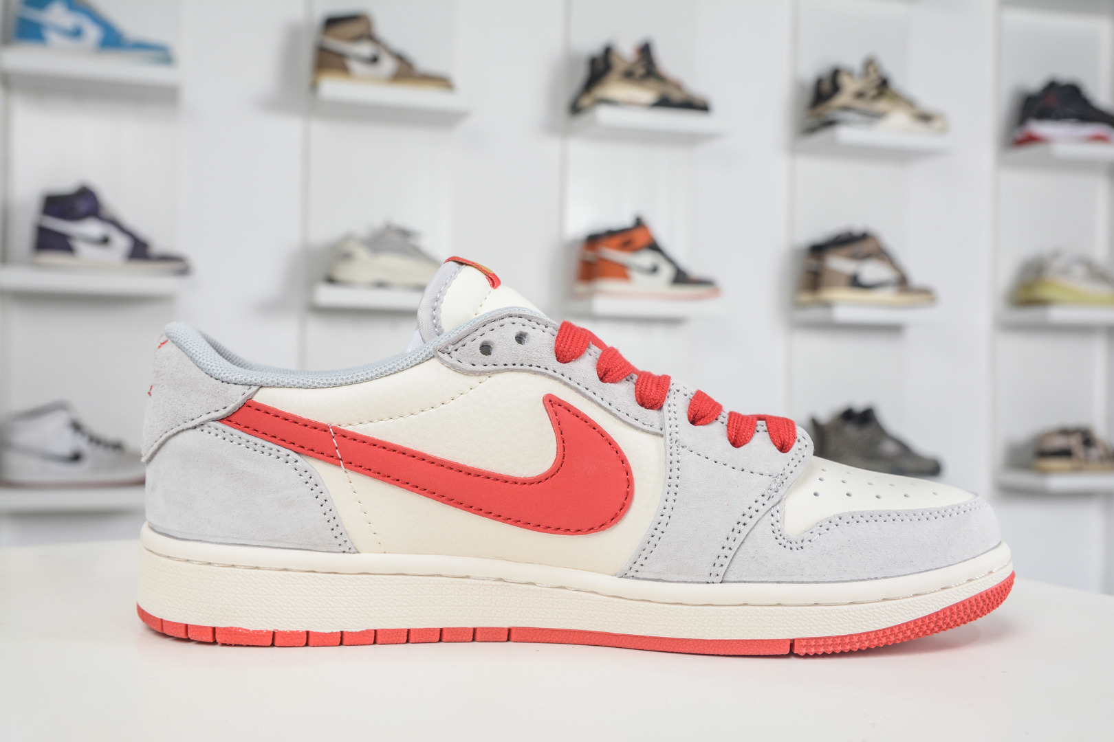 270 TS x Air Jordan AJ1 Low 倒钩低帮马年限定-奔马印花 QW5288-141