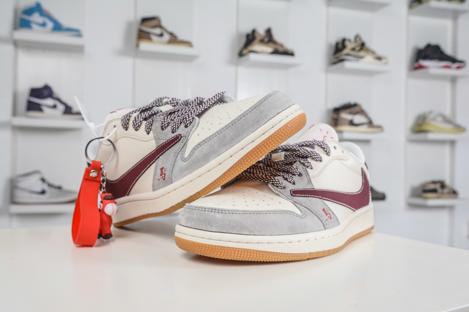 270 TS x Air Jordan AJ1 Low 倒钩低帮马年限定-白灰酒红 MY9969-802-Chinese UA Cheap High Quatity Brand Clothes Bags handbags Sneakers wholesale wholesaler seller from China Factory suppliers Fashion Clothing Shoes best Quality Beautiful Price 270 TS x Air Jordan AJ1 Low 倒钩低帮马年限定-白灰酒红 MY9969-802