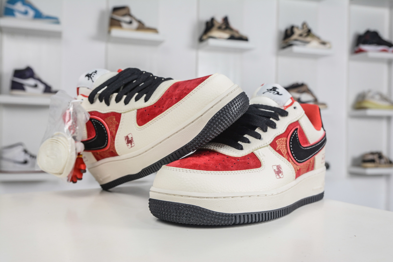 260 Nike Air Force 1 Low 07 马年限定 米红黑 DN1688-822