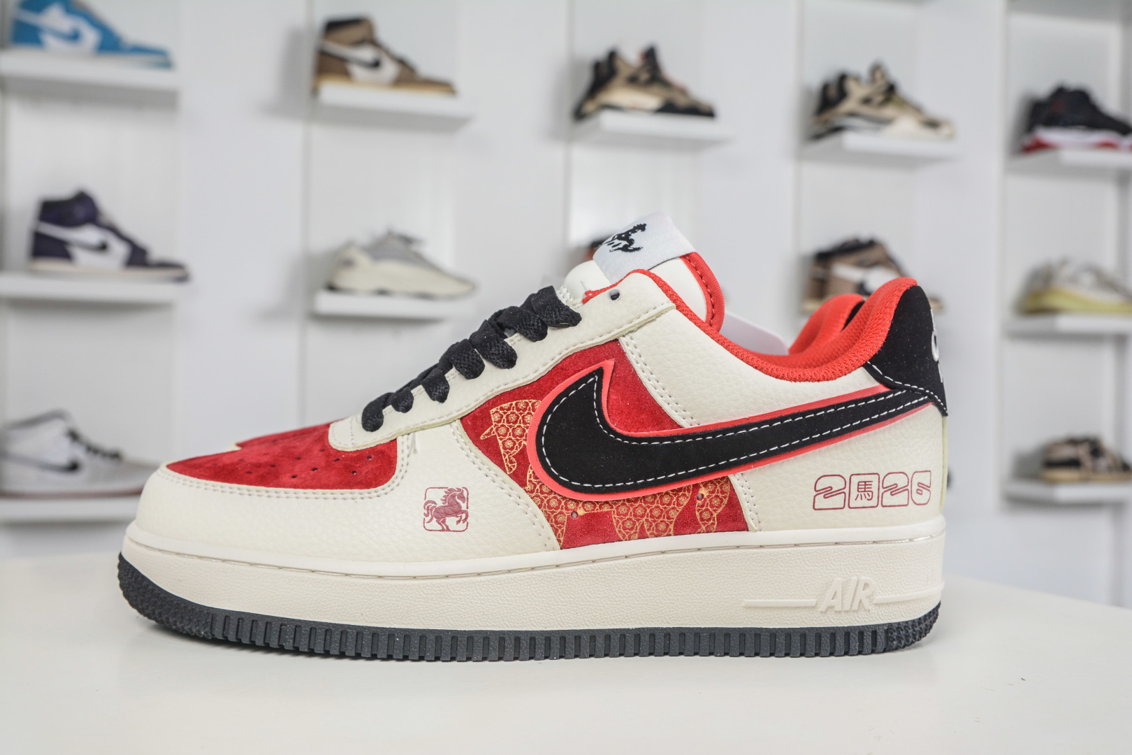 260 Nike Air Force 1 Low 07 马年限定 米红黑 DN1688-822
