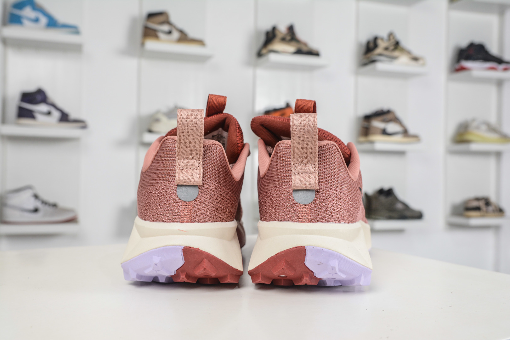 NK ReactX Wildhorse 10 低帮防滑耐磨户外越野跑步鞋 FV2337-600-Top High Quatity Cheap Sneakers Fashion Clothing Clothes Bags handbags Shoes of all Brand wholesale With The best Quality And Beautiful Price from China Factory Chinese suppliers wholesaler seller NK ReactX Wildhorse 10 低帮防滑耐磨户外越野跑步鞋 FV2337-600