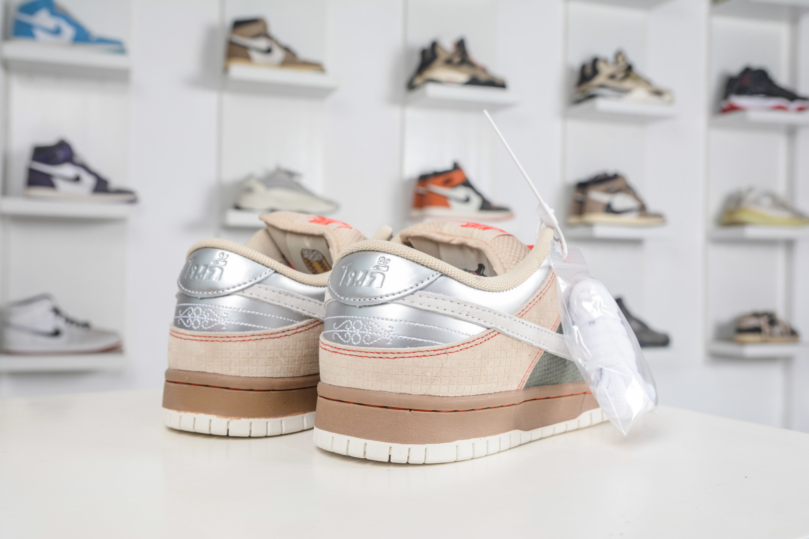Nike Dunk SB LOW PRO Som Tum 米棕 IB6206-701