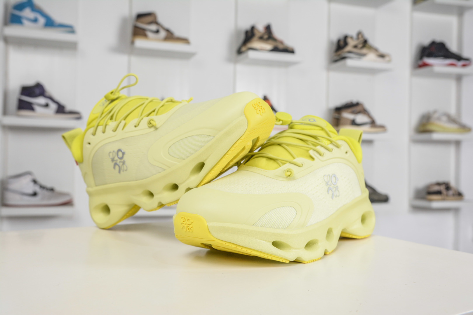 330 LOEWE罗意威 x ON昂跑 联名款 Cloudsolo 原鞋一致橡胶底 3WF33060-Chinese UA Cheap High Quatity Brand Clothes Bags handbags Sneakers wholesale wholesaler seller from China Factory suppliers Fashion Clothing Shoes best Quality Beautiful Price 330 LOEWE罗意威 x ON昂跑 联名款 Cloudsolo 原鞋一致橡胶底 3WF33060