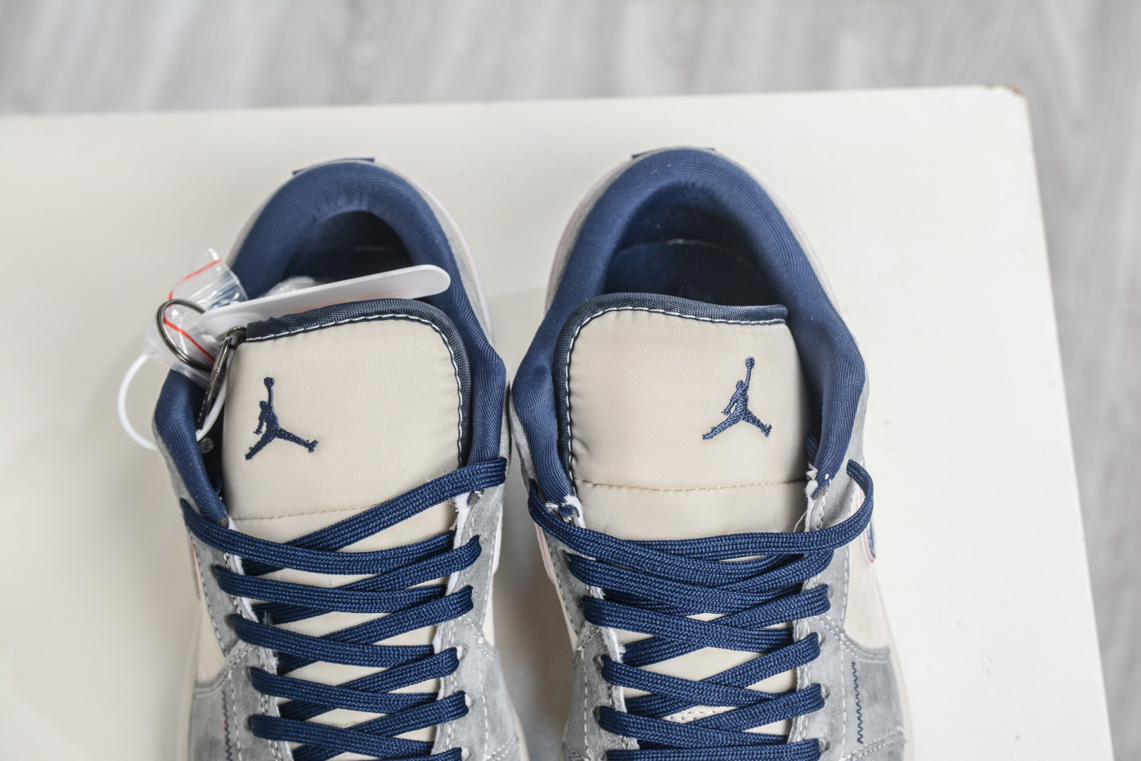 270 Air Jordan 1 Retro Low x The North Face 北面马年限定联名- 灰白蓝 LL8888-005