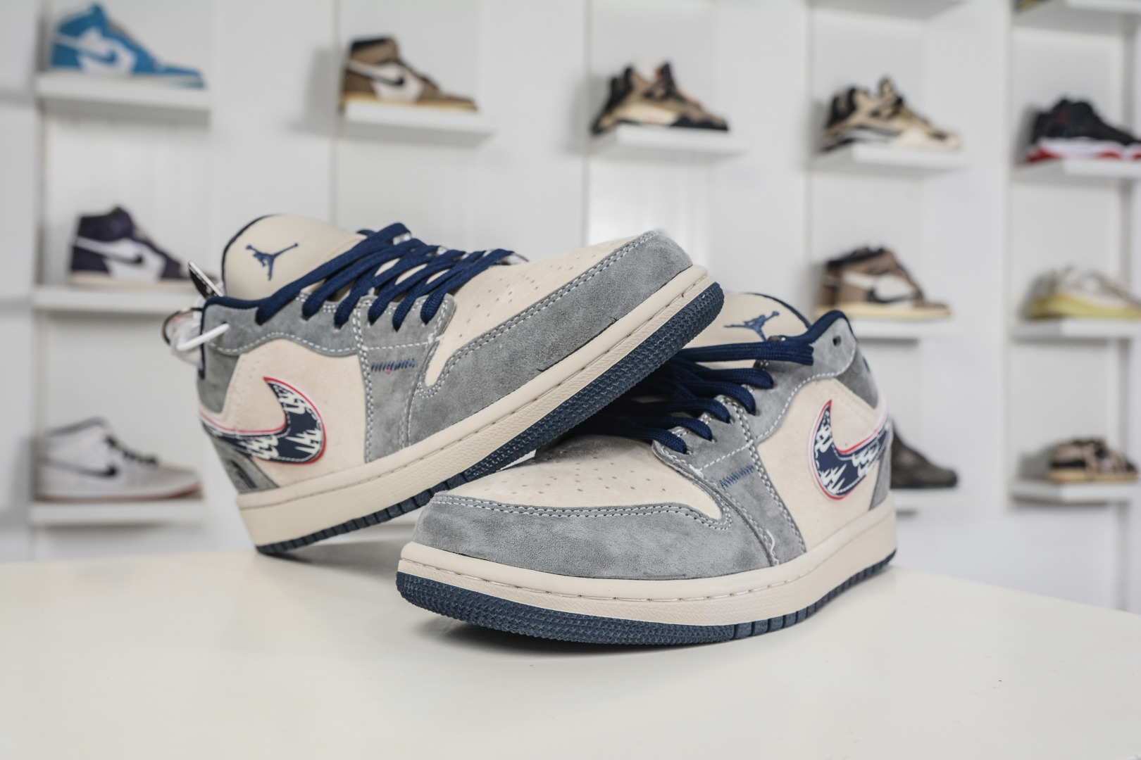 270 Air Jordan 1 Retro Low x The North Face 北面马年限定联名- 灰白蓝 LL8888-005