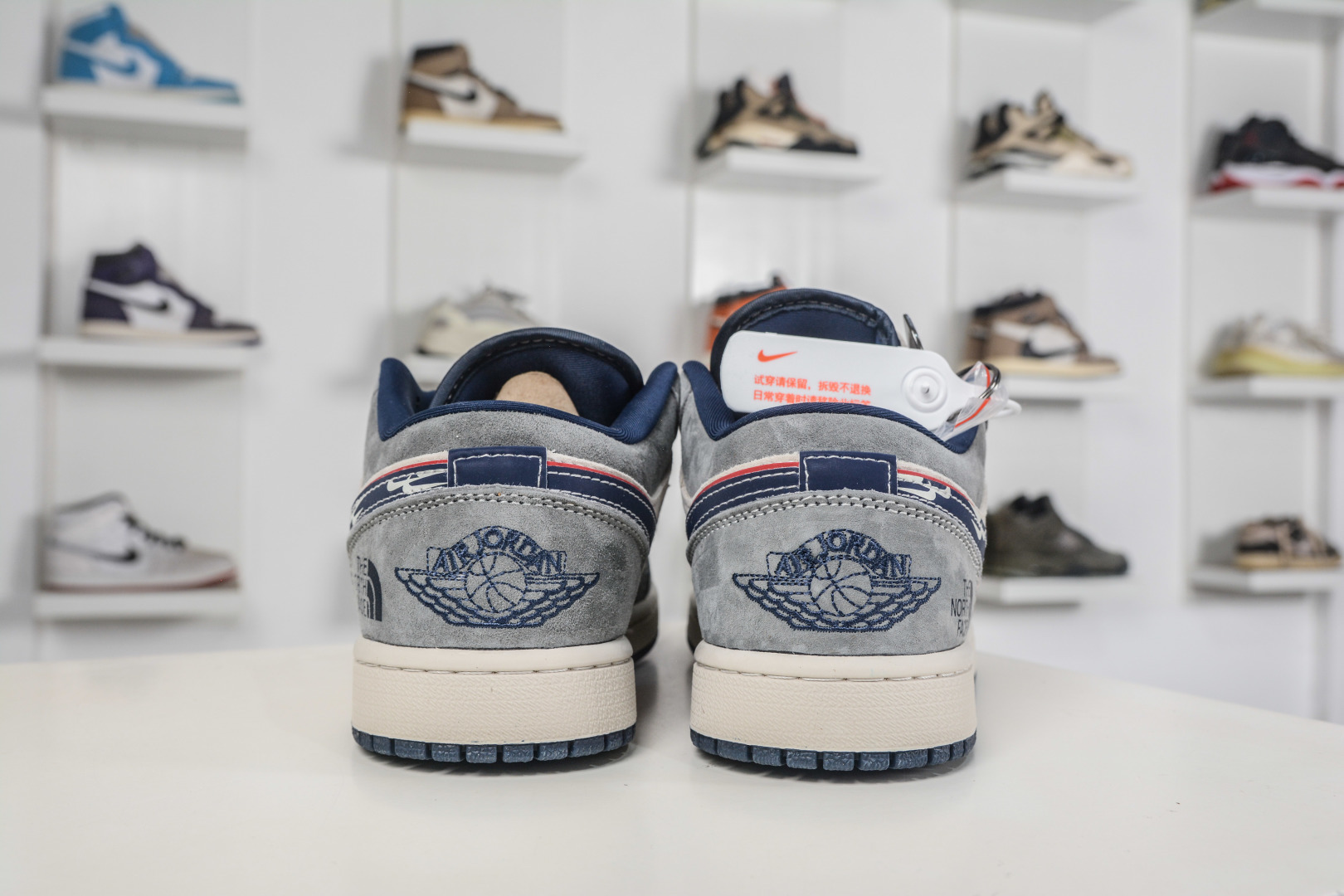 270 Air Jordan 1 Retro Low x The North Face 北面马年限定联名- 灰白蓝 LL8888-005