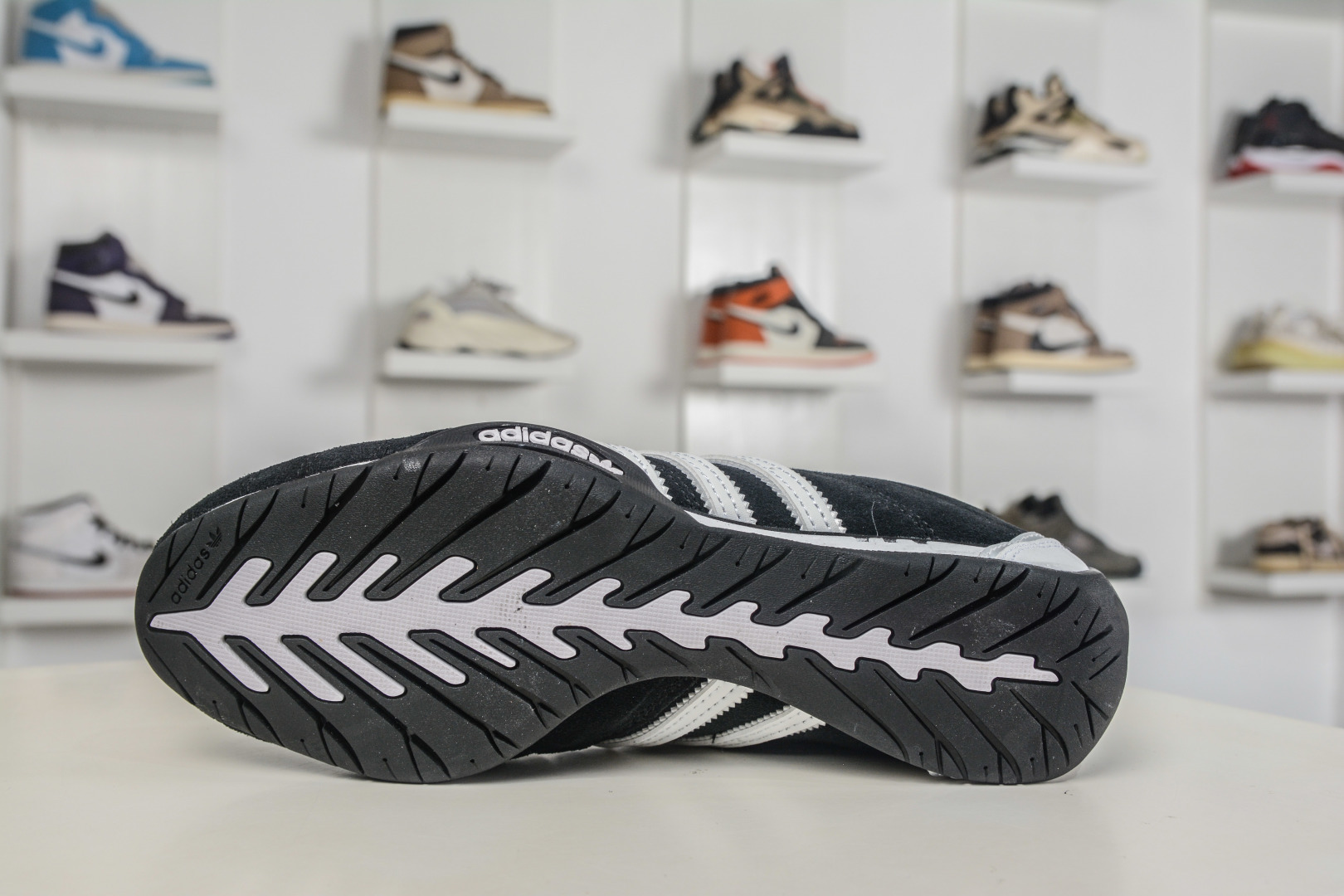 190 Adidas Originals Adiracer Lo 阿迪达斯潮流防滑耐磨休闲跑步鞋 JP7009-Chinese UA Cheap High Quatity Brand Clothes Bags handbags Sneakers wholesale wholesaler seller from China Factory suppliers Fashion Clothing Shoes best Quality Beautiful Price 190 Adidas Originals Adiracer Lo 阿迪达斯潮流防滑耐磨休闲跑步鞋 JP7009