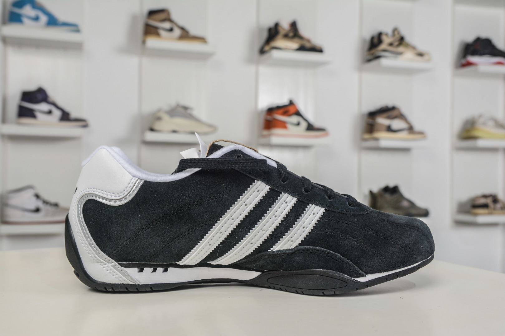 190 Adidas Originals Adiracer Lo 阿迪达斯潮流防滑耐磨休闲跑步鞋 JP7009-Chinese UA Cheap High Quatity Brand Clothes Bags handbags Sneakers wholesale wholesaler seller from China Factory suppliers Fashion Clothing Shoes best Quality Beautiful Price 190 Adidas Originals Adiracer Lo 阿迪达斯潮流防滑耐磨休闲跑步鞋 JP7009