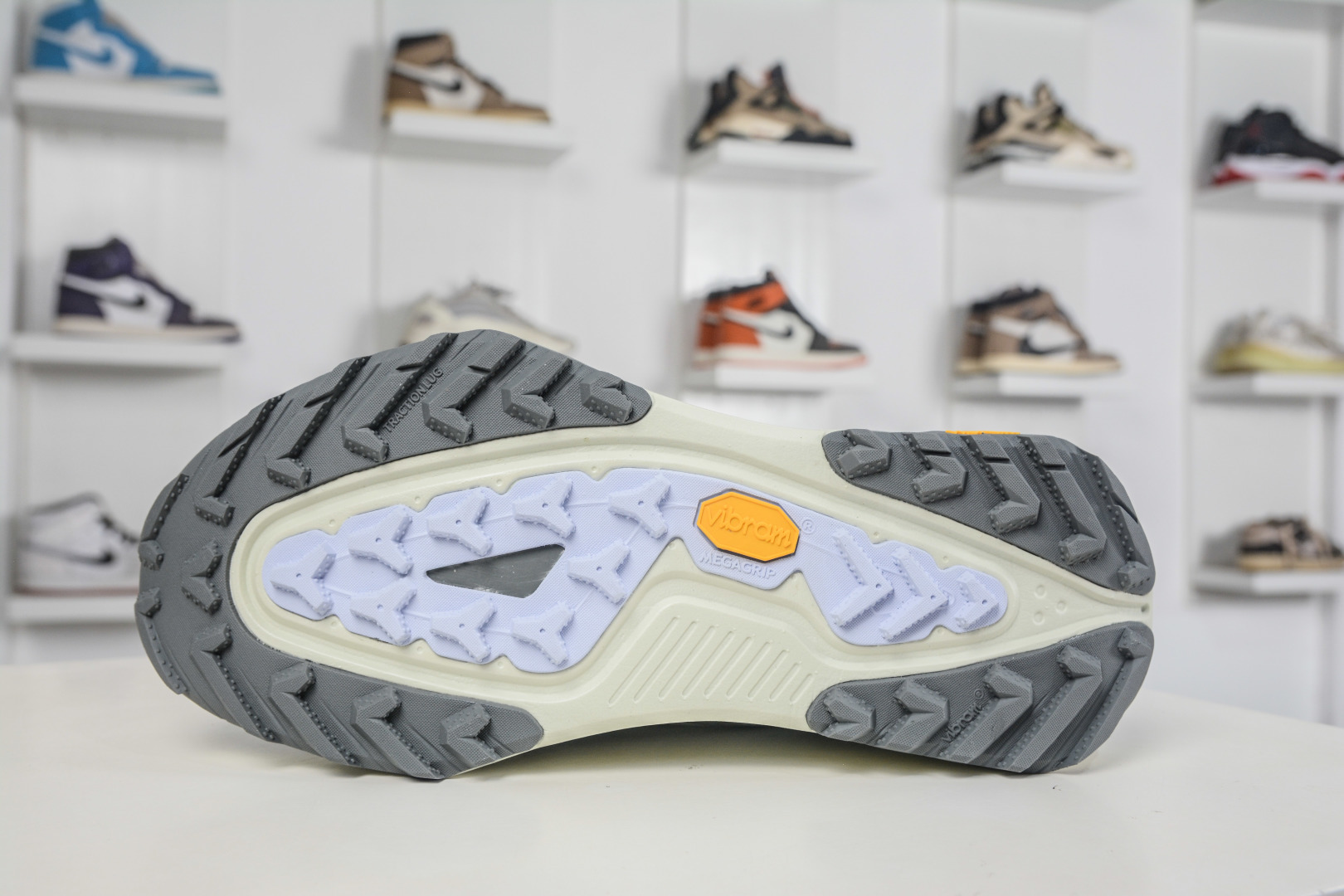 190 NK ACG ZEGAMA TRAIL 6 网面透气跑步鞋 兼顾迅疾外观和稳固脚感 HV8113-004-Chinese UA Cheap High Quatity Brand Clothes Bags handbags Sneakers wholesale wholesaler seller from China Factory suppliers Fashion Clothing Shoes best Quality Beautiful Price 190 NK ACG ZEGAMA TRAIL 6 网面透气跑步鞋 兼顾迅疾外观和稳固脚感 HV8113-004