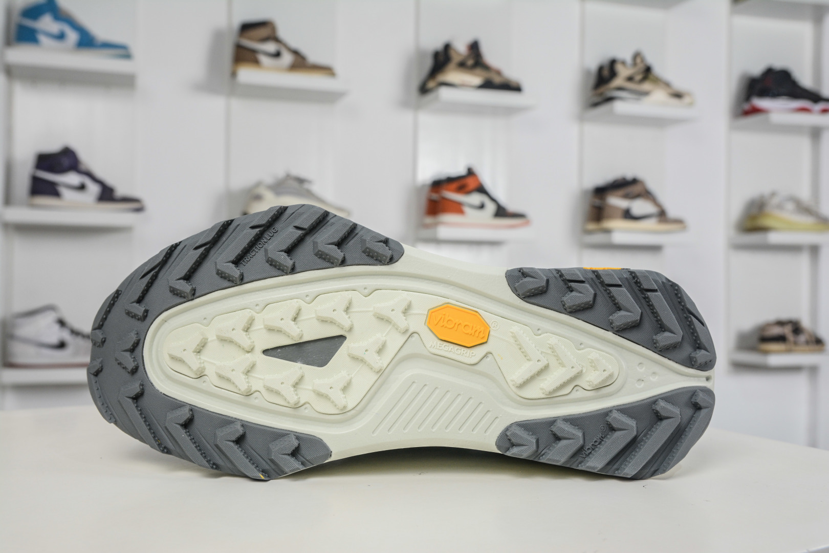190 NK ACG ZEGAMA TRAIL 6 网面透气跑步鞋 兼顾迅疾外观和稳固脚感 HV8113-003-Chinese UA Cheap High Quatity Brand Clothes Bags handbags Sneakers wholesale wholesaler seller from China Factory suppliers Fashion Clothing Shoes best Quality Beautiful Price 190 NK ACG ZEGAMA TRAIL 6 网面透气跑步鞋 兼顾迅疾外观和稳固脚感 HV8113-003