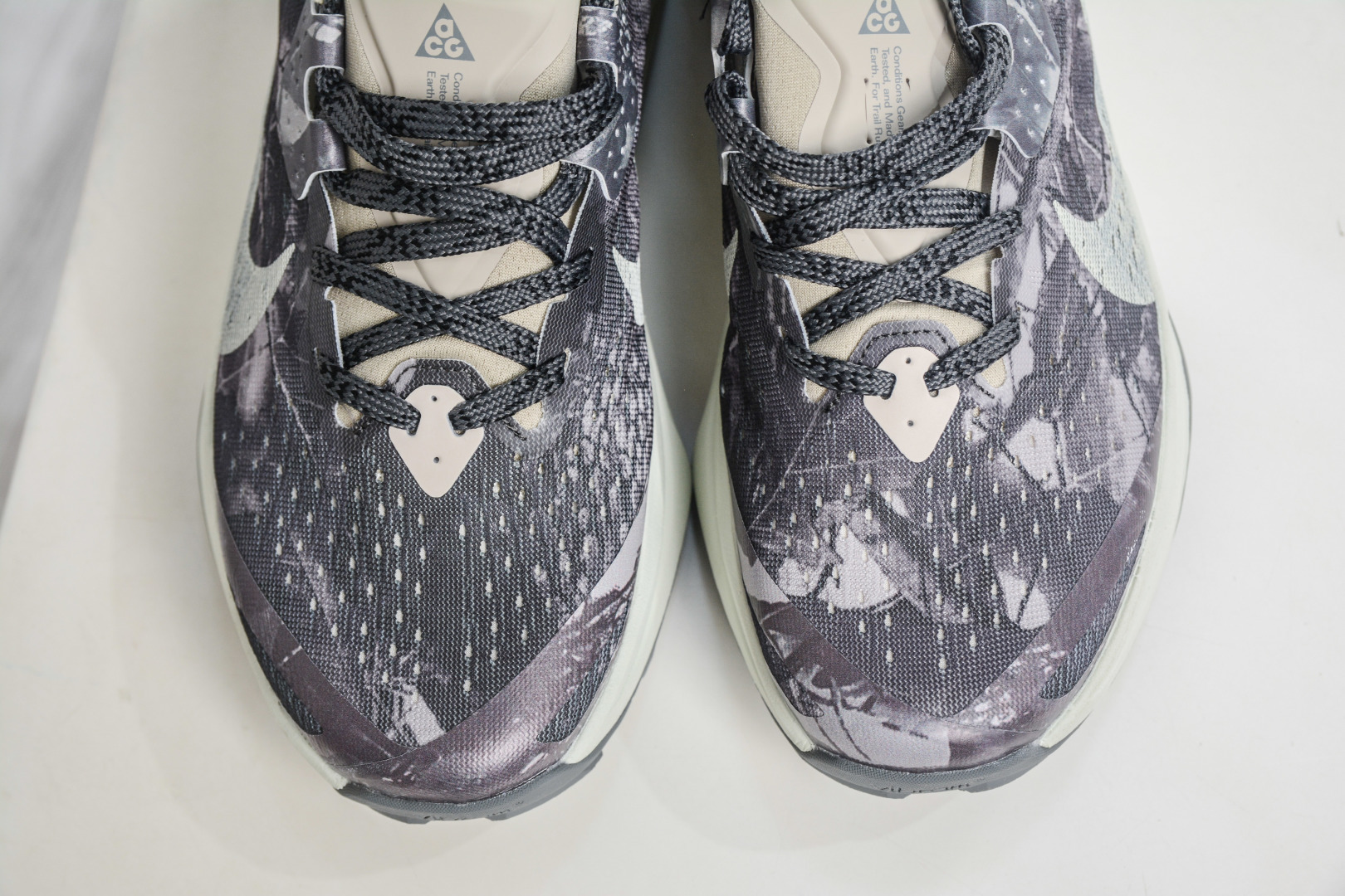 190 NK ACG ZEGAMA TRAIL 6 网面透气跑步鞋 兼顾迅疾外观和稳固脚感 HV8113-003-Chinese UA Cheap High Quatity Brand Clothes Bags handbags Sneakers wholesale wholesaler seller from China Factory suppliers Fashion Clothing Shoes best Quality Beautiful Price 190 NK ACG ZEGAMA TRAIL 6 网面透气跑步鞋 兼顾迅疾外观和稳固脚感 HV8113-003