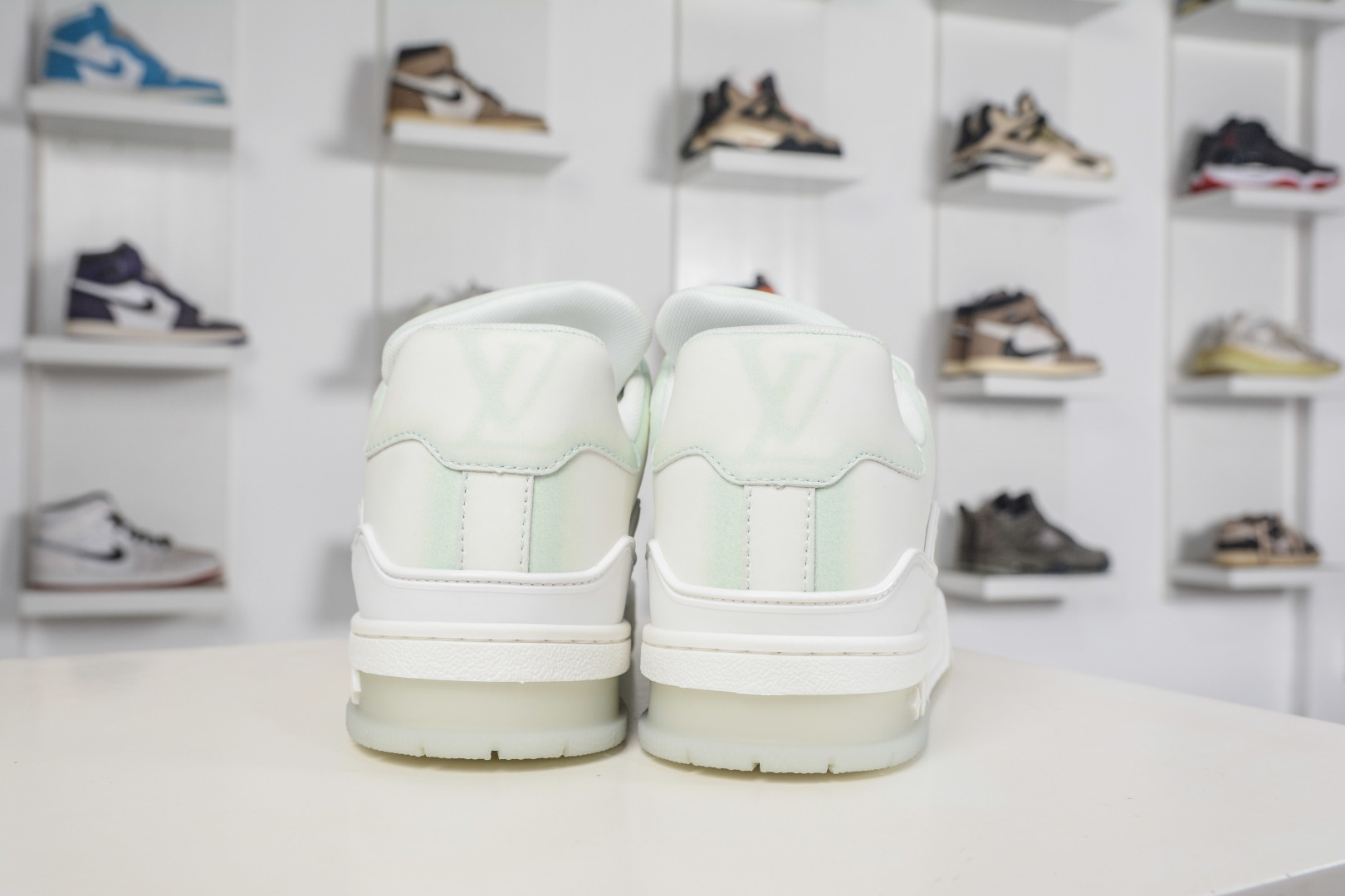 480 Louis Vuitton Trainer 系列板鞋-Chinese UA Cheap High Quatity Brand Clothes Bags handbags Sneakers wholesale wholesaler seller from China Factory suppliers Fashion Clothing Shoes best Quality Beautiful Price 480 Louis Vuitton Trainer 系列板鞋