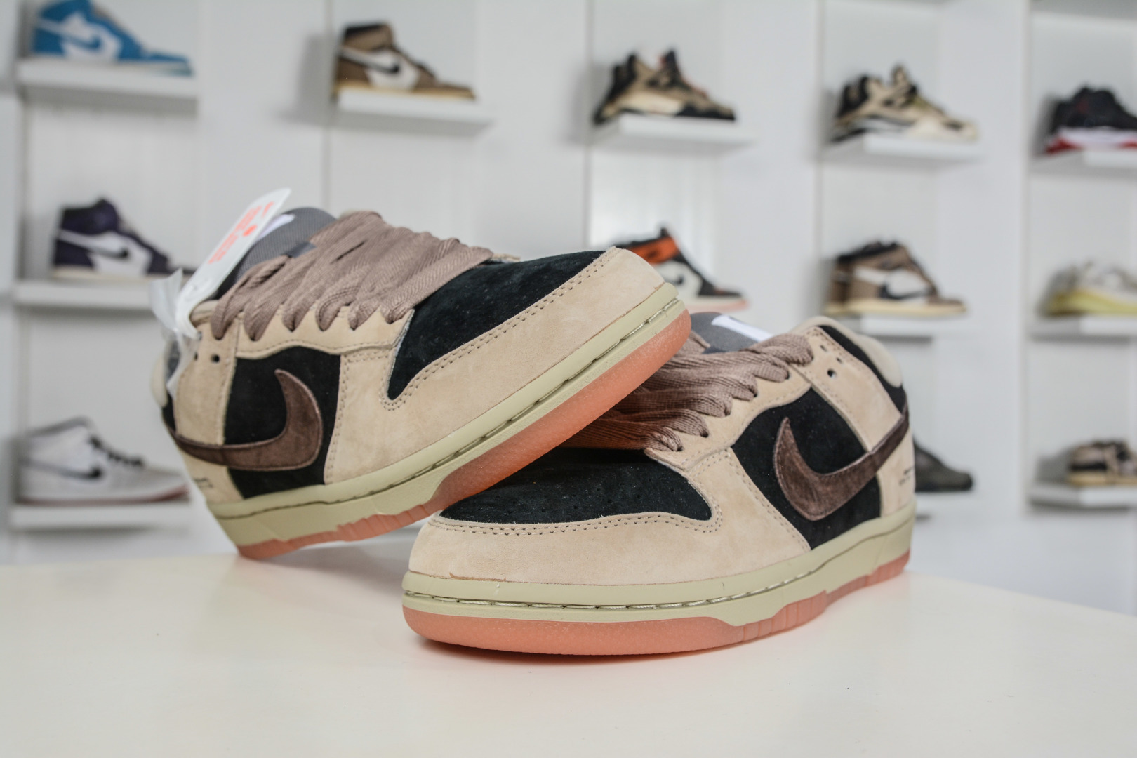 200 Nike Dunk SB Low 卡其黑灰生胶 HJ0367-200-Chinese UA Cheap High Quatity Brand Clothes Bags handbags Sneakers wholesale wholesaler seller from China Factory suppliers Fashion Clothing Shoes best Quality Beautiful Price 200 Nike Dunk SB Low 卡其黑灰生胶 HJ0367-200