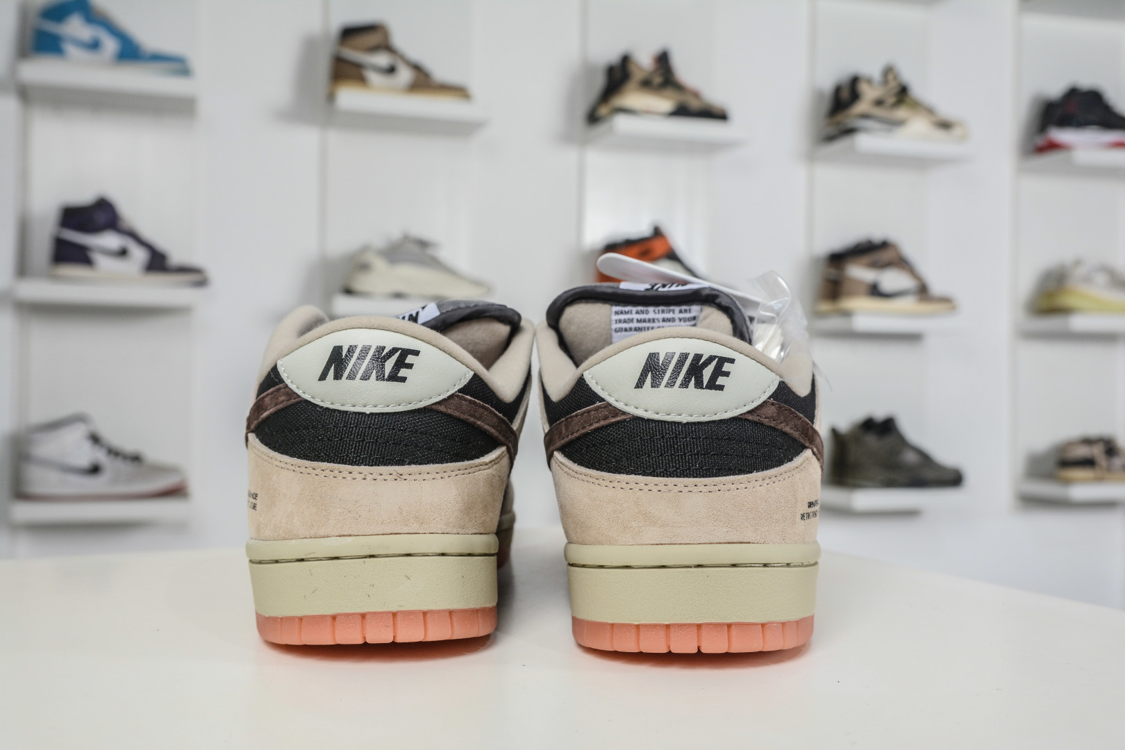 200 Nike Dunk SB Low 卡其黑灰生胶 HJ0367-200-Chinese UA Cheap High Quatity Brand Clothes Bags handbags Sneakers wholesale wholesaler seller from China Factory suppliers Fashion Clothing Shoes best Quality Beautiful Price 200 Nike Dunk SB Low 卡其黑灰生胶 HJ0367-200