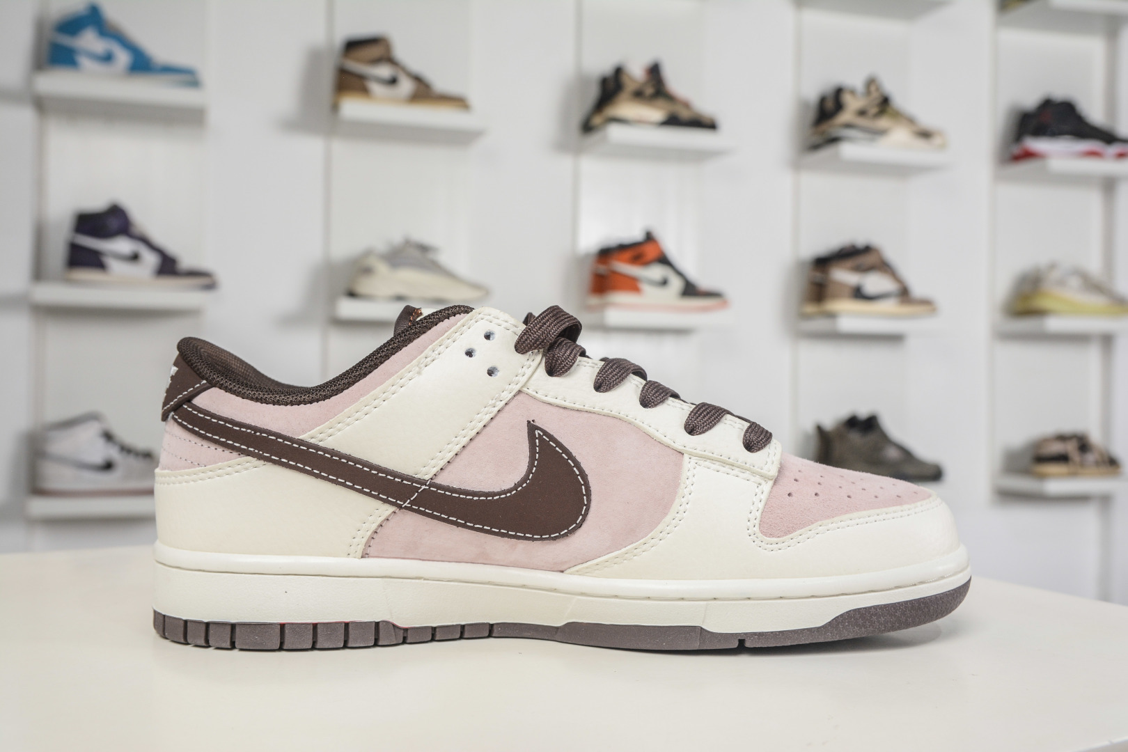 270 Nike SB Dunk Low x Superme SUP马年限定联名-白粉棕 XZ5899-118-Chinese UA Cheap High Quatity Brand Clothes Bags handbags Sneakers wholesale wholesaler seller from China Factory suppliers Fashion Clothing Shoes best Quality Beautiful Price 270 Nike SB Dunk Low x Superme SUP马年限定联名-白粉棕 XZ5899-118
