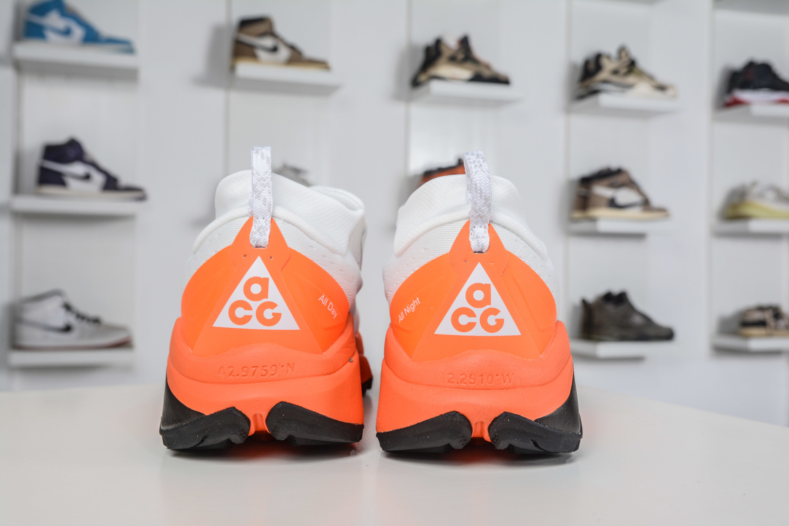 190 NK ACG ZEGAMA TRAIL 6 网面透气跑步鞋 HV8113-012