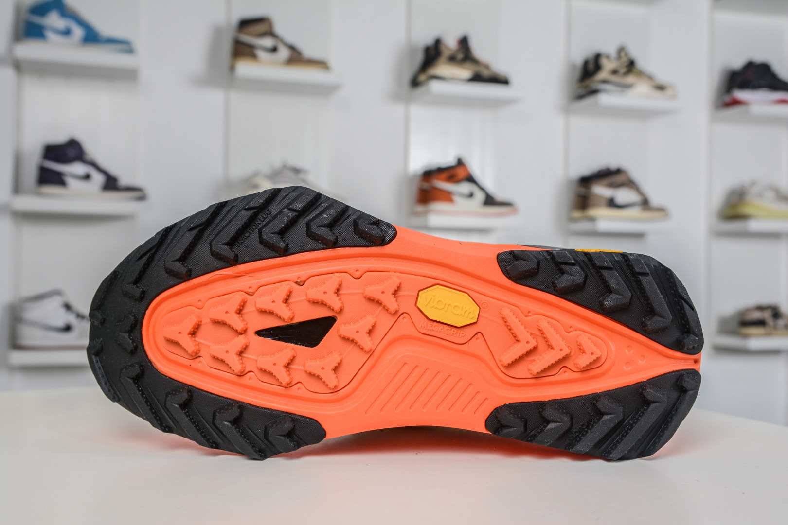 190 NK ACG ZEGAMA TRAIL 6 网面透气跑步鞋 HV8113-012