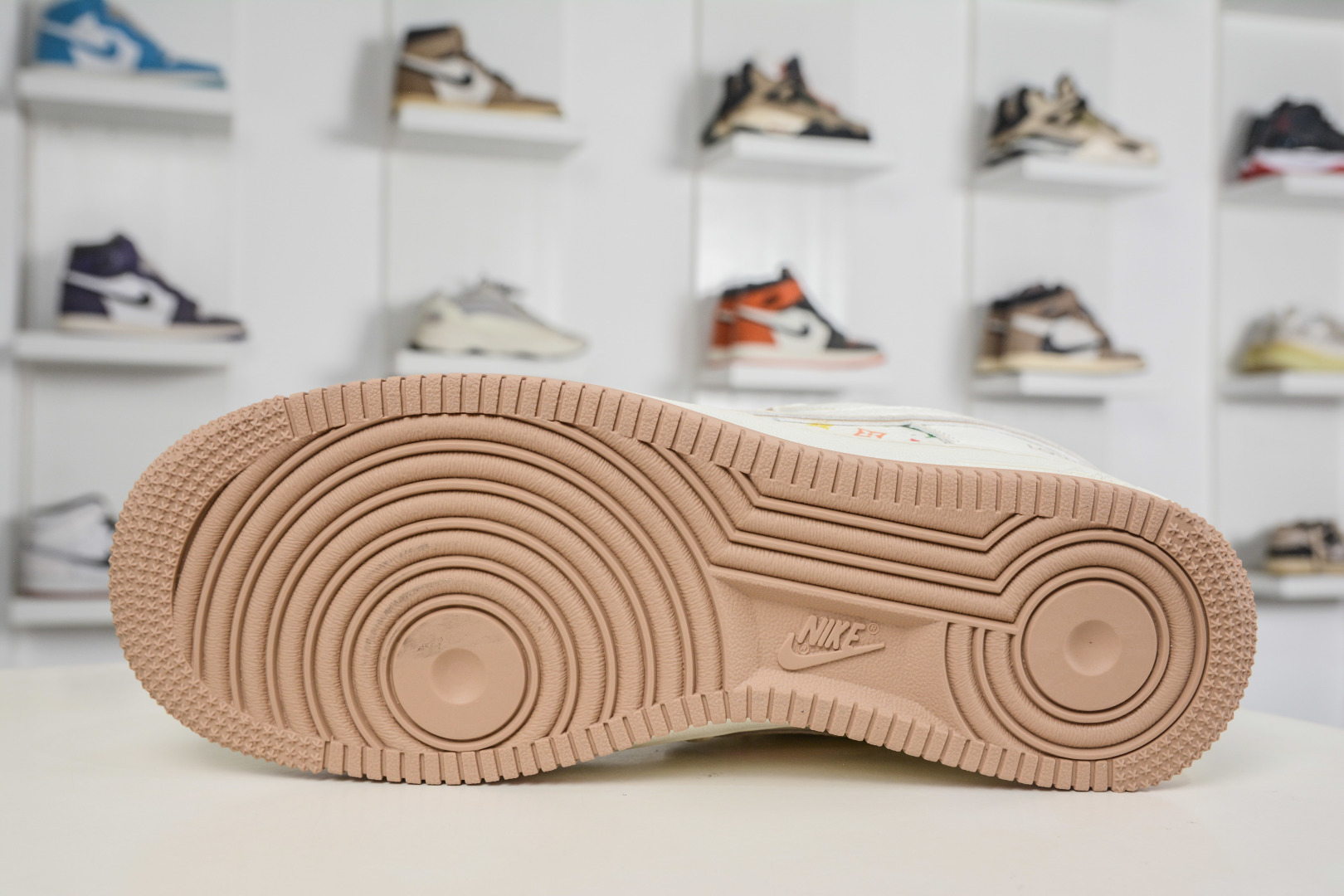 250 Nike Air Force 1 Low 07 x Louis Vuitton LV联名-米白彩色印花 MM3399-808