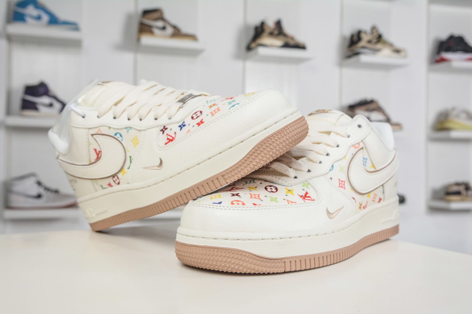250 Nike Air Force 1 Low 07 x Louis Vuitton LV联名-米白彩色印花 MM3399-808