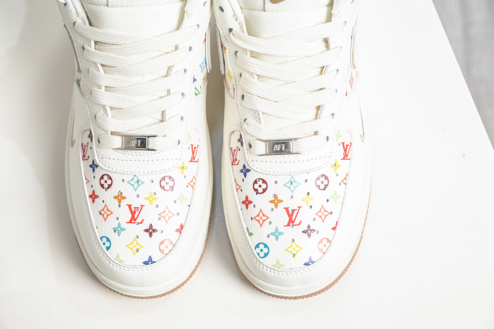 250 Nike Air Force 1 Low 07 x Louis Vuitton LV联名-米白彩色印花 MM3399-808