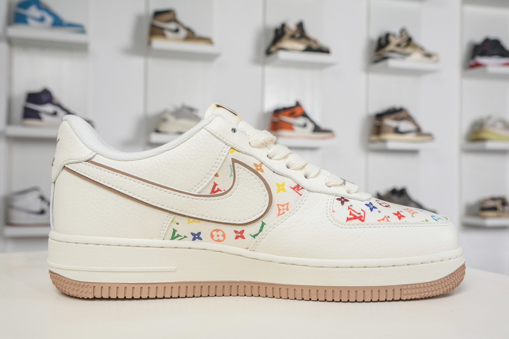 250 Nike Air Force 1 Low 07 x Louis Vuitton LV联名-米白彩色印花 MM3399-808