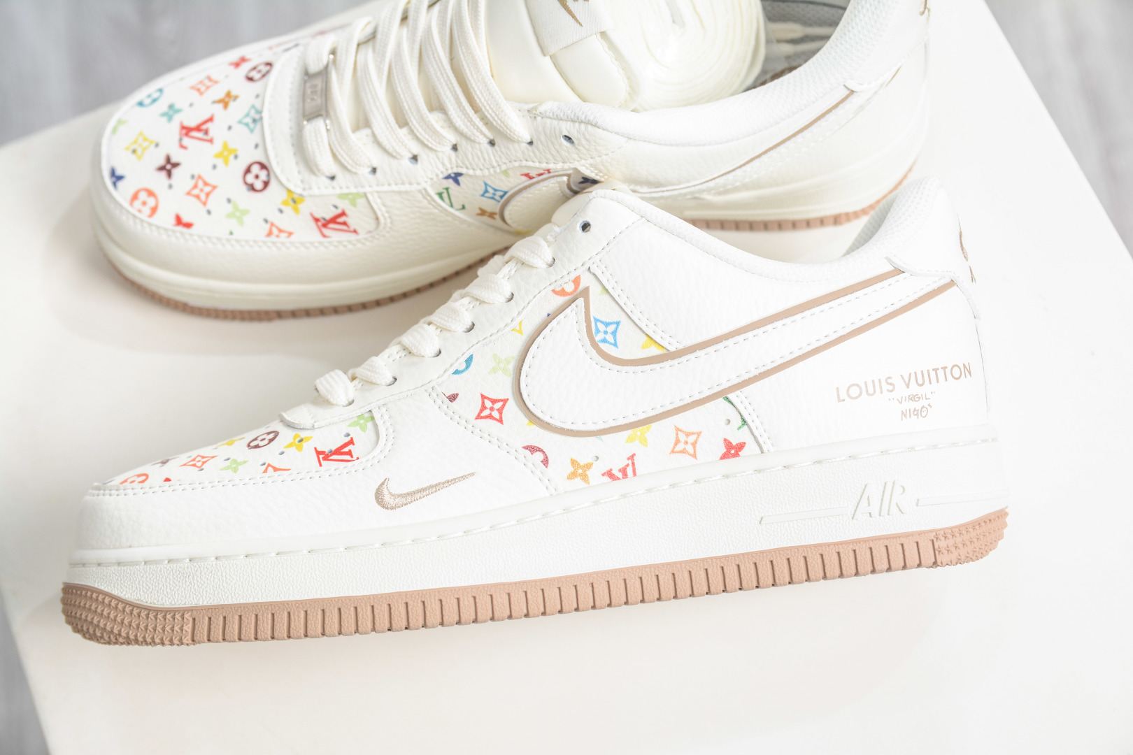 250 Nike Air Force 1 Low 07 x Louis Vuitton LV联名-米白彩色印花 MM3399-808