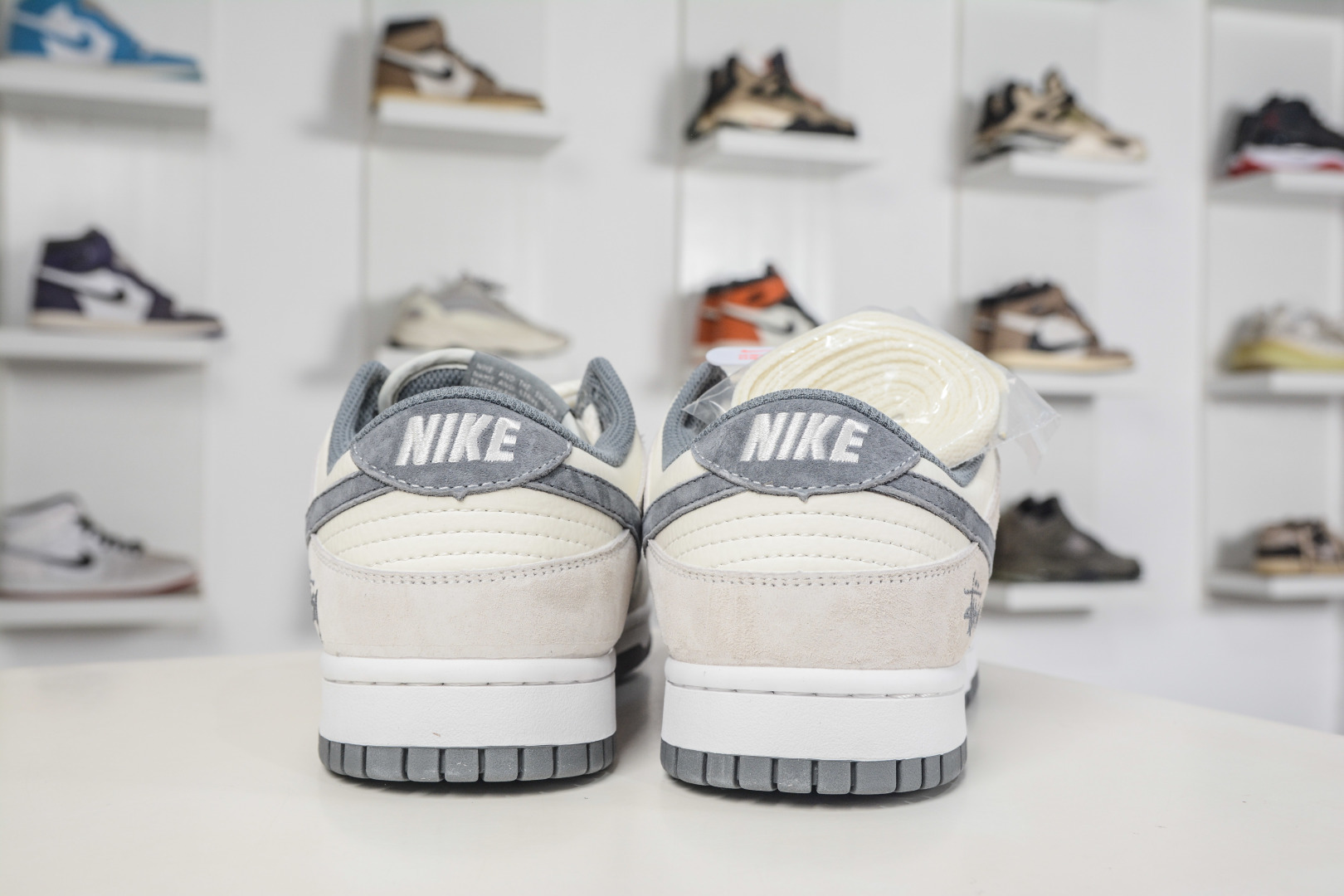 270 Nike SB Dunk Low X Stussy 斯图西联名—米白灰 CS1688-140-Chinese UA Cheap High Quatity Brand Clothes Bags handbags Sneakers wholesale wholesaler seller from China Factory suppliers Fashion Clothing Shoes best Quality Beautiful Price 270 Nike SB Dunk Low X Stussy 斯图西联名—米白灰 CS1688-140