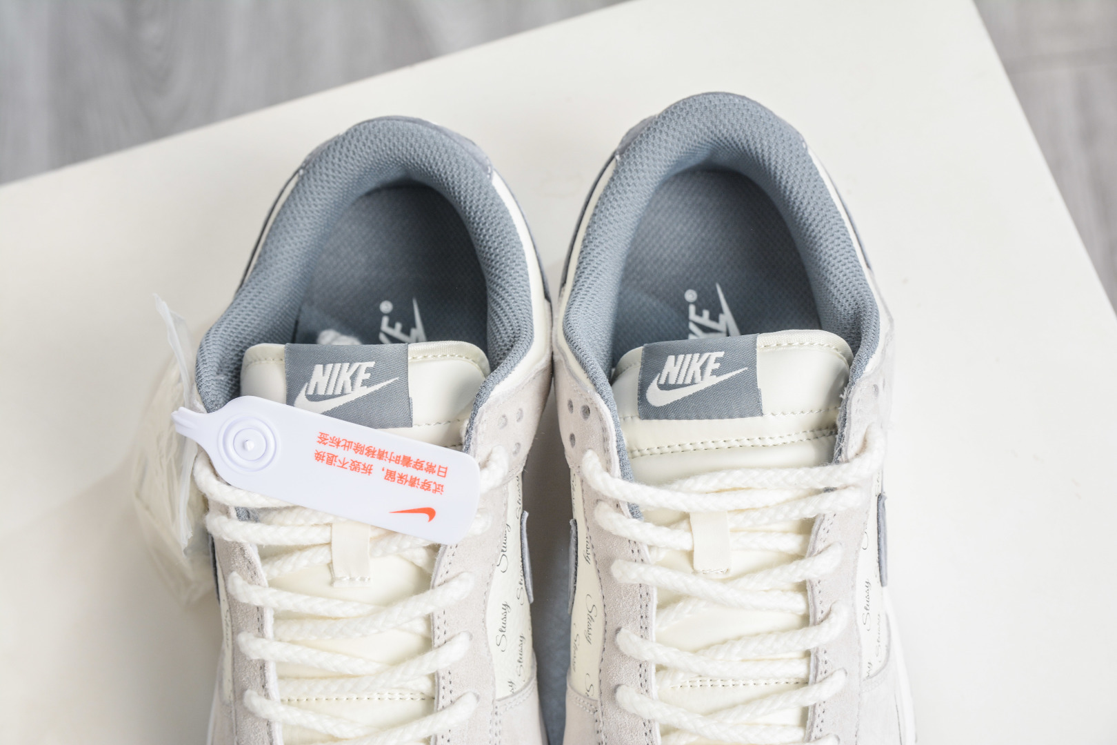 270 Nike SB Dunk Low X Stussy 斯图西联名—米白灰 CS1688-140-Chinese UA Cheap High Quatity Brand Clothes Bags handbags Sneakers wholesale wholesaler seller from China Factory suppliers Fashion Clothing Shoes best Quality Beautiful Price 270 Nike SB Dunk Low X Stussy 斯图西联名—米白灰 CS1688-140