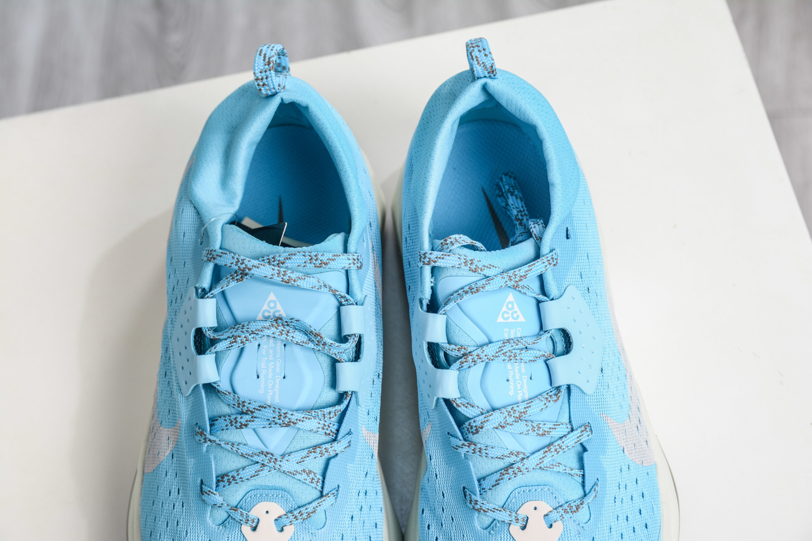 NK ACG ZEGAMA TRAIL 6 网面透气跑步鞋 兼顾迅疾外观和稳固脚感 HV8113-400