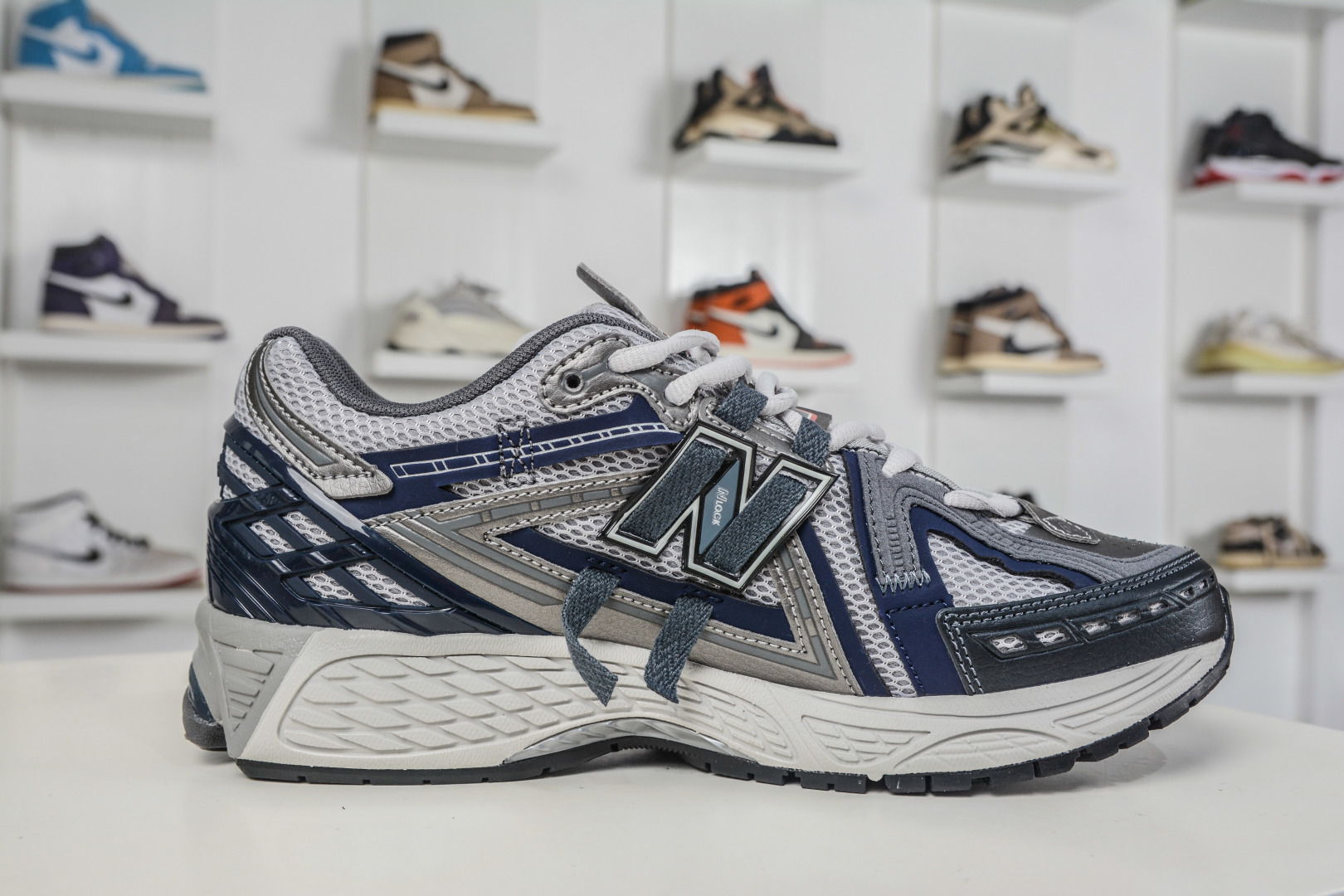 T版New Balance M1906R系列 复古老爹防滑耐磨低帮 跑步鞋 U19064F6 T版New Balance M1906R系列 复古老爹防滑耐磨低帮 跑步鞋 U19064F6