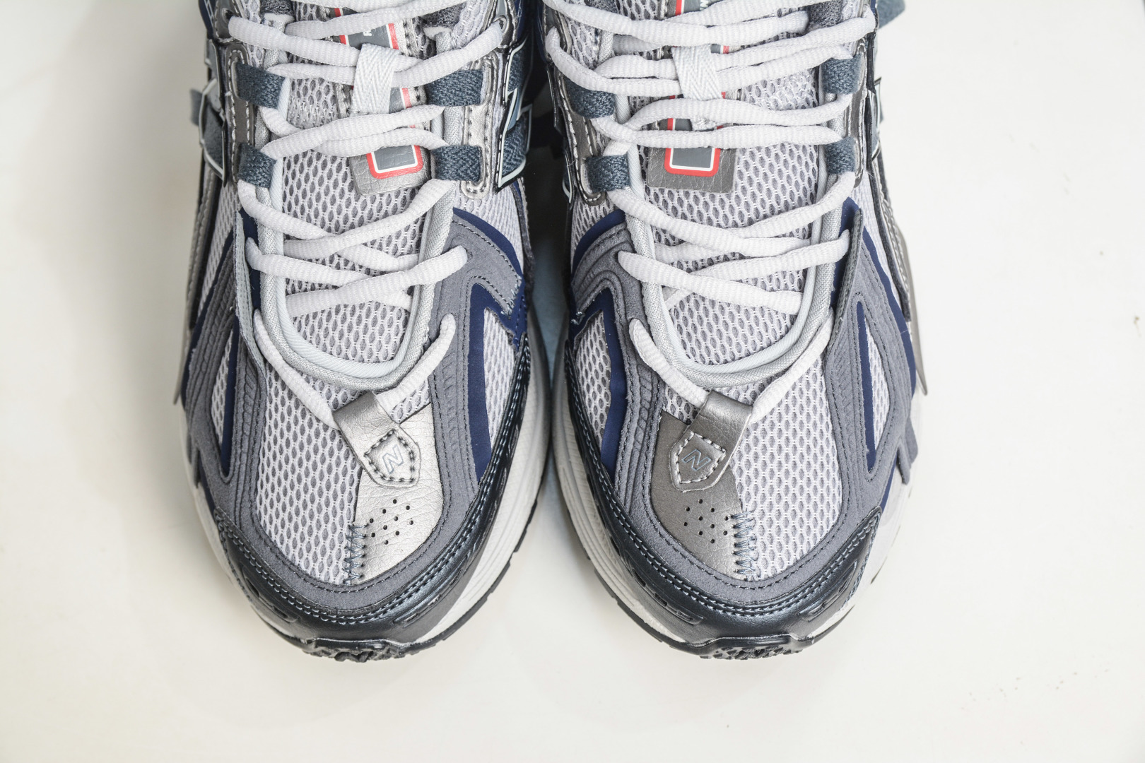 T版New Balance M1906R系列 复古老爹防滑耐磨低帮 跑步鞋 U19064F6 T版New Balance M1906R系列 复古老爹防滑耐磨低帮 跑步鞋 U19064F6