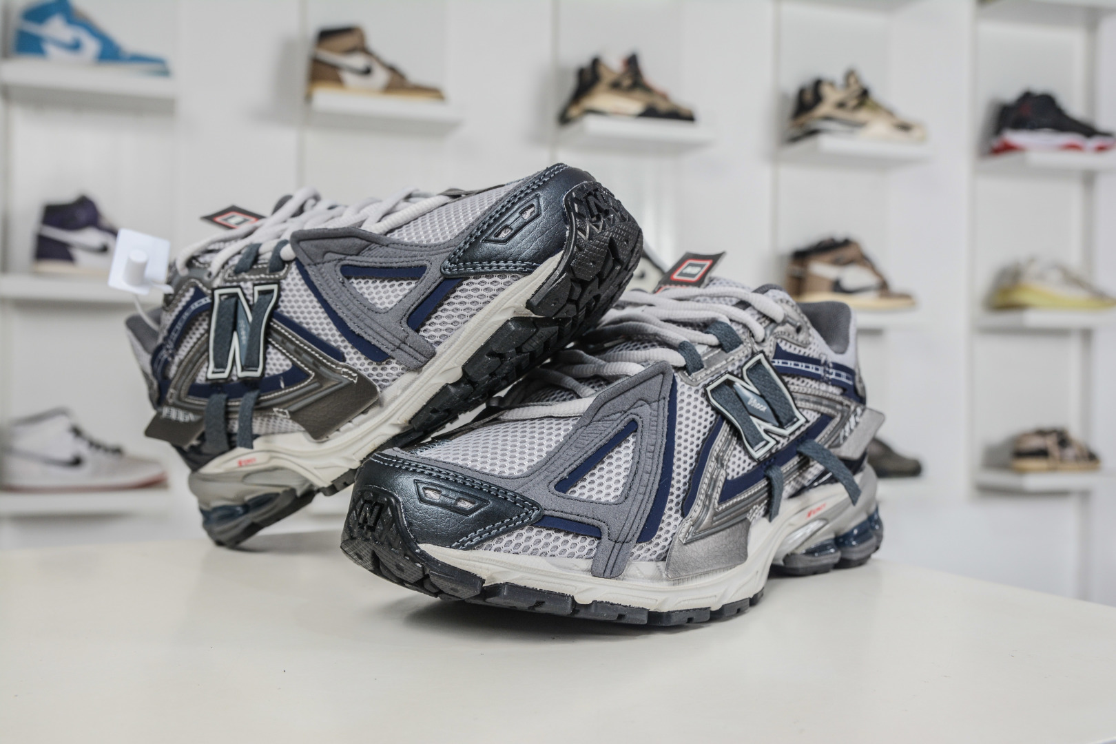 T版New Balance M1906R系列 复古老爹防滑耐磨低帮 跑步鞋 U19064F6 T版New Balance M1906R系列 复古老爹防滑耐磨低帮 跑步鞋 U19064F6