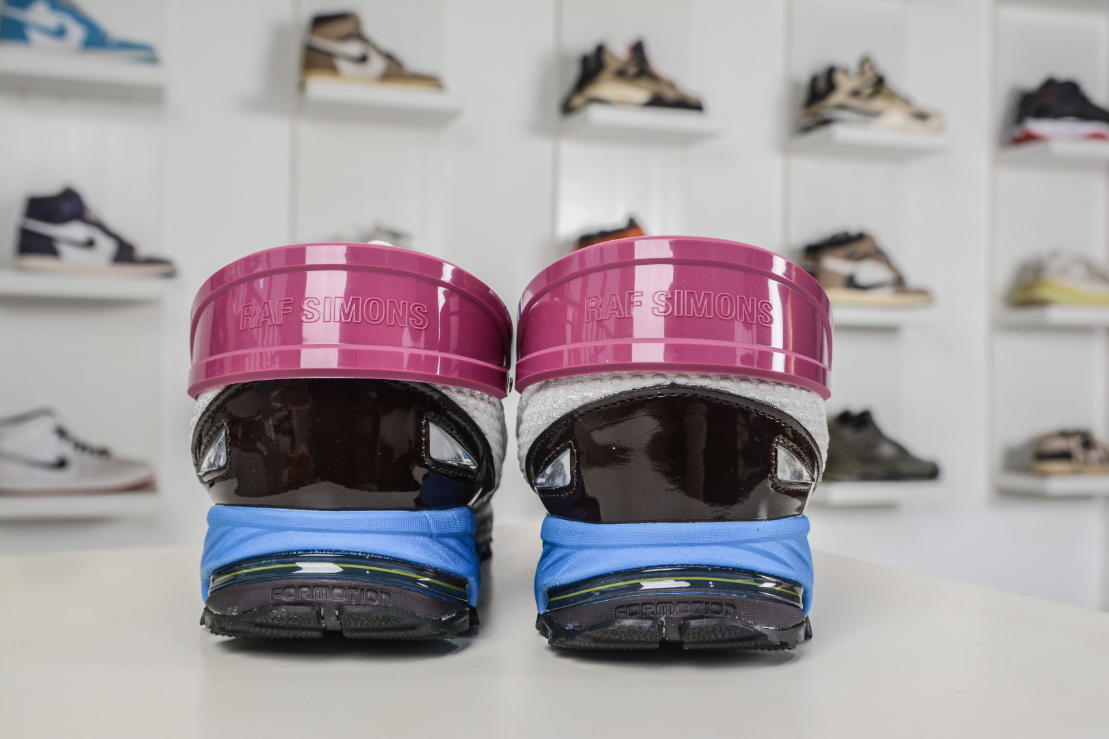 RAF SIMONS RUNNER 潮流运动 圆头系带 低帮休闲鞋 M20583