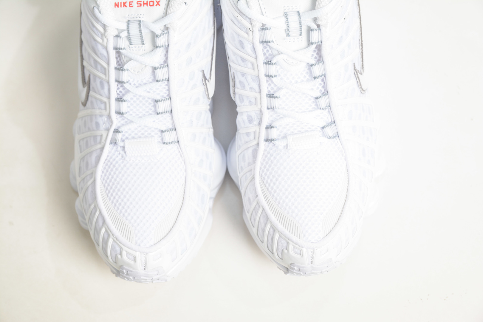 360 GXNK ShTL系列 气柱科技风休闲通勤跑步鞋 AV3595-100-Chinese UA Cheap High Quatity Brand Clothes Bags handbags Sneakers wholesale wholesaler seller from China Factory suppliers Fashion Clothing Shoes best Quality Beautiful Price 360 GXNK ShTL系列 气柱科技风休闲通勤跑步鞋 AV3595-100