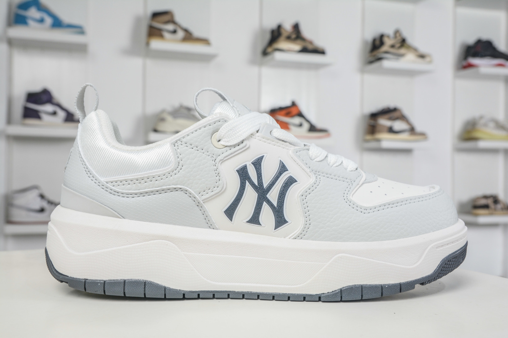 MLB Chunky Liner Mid Denim Monogram 学长鞋系列低帮老爹风轻量增高厚底百搭休闲运动慢跑鞋 3ASXM096N 50GRS MLB Chunky Liner Mid Denim Monogram 学长鞋系列低帮老爹风轻量增高厚底百搭休闲运动慢跑鞋 3ASXM096N 50GRS