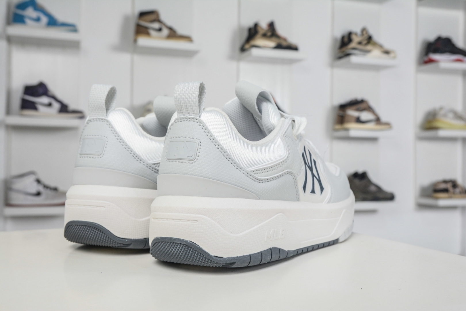 MLB Chunky Liner Mid Denim Monogram 学长鞋系列低帮老爹风轻量增高厚底百搭休闲运动慢跑鞋 3ASXM096N 50GRS MLB Chunky Liner Mid Denim Monogram 学长鞋系列低帮老爹风轻量增高厚底百搭休闲运动慢跑鞋 3ASXM096N 50GRS