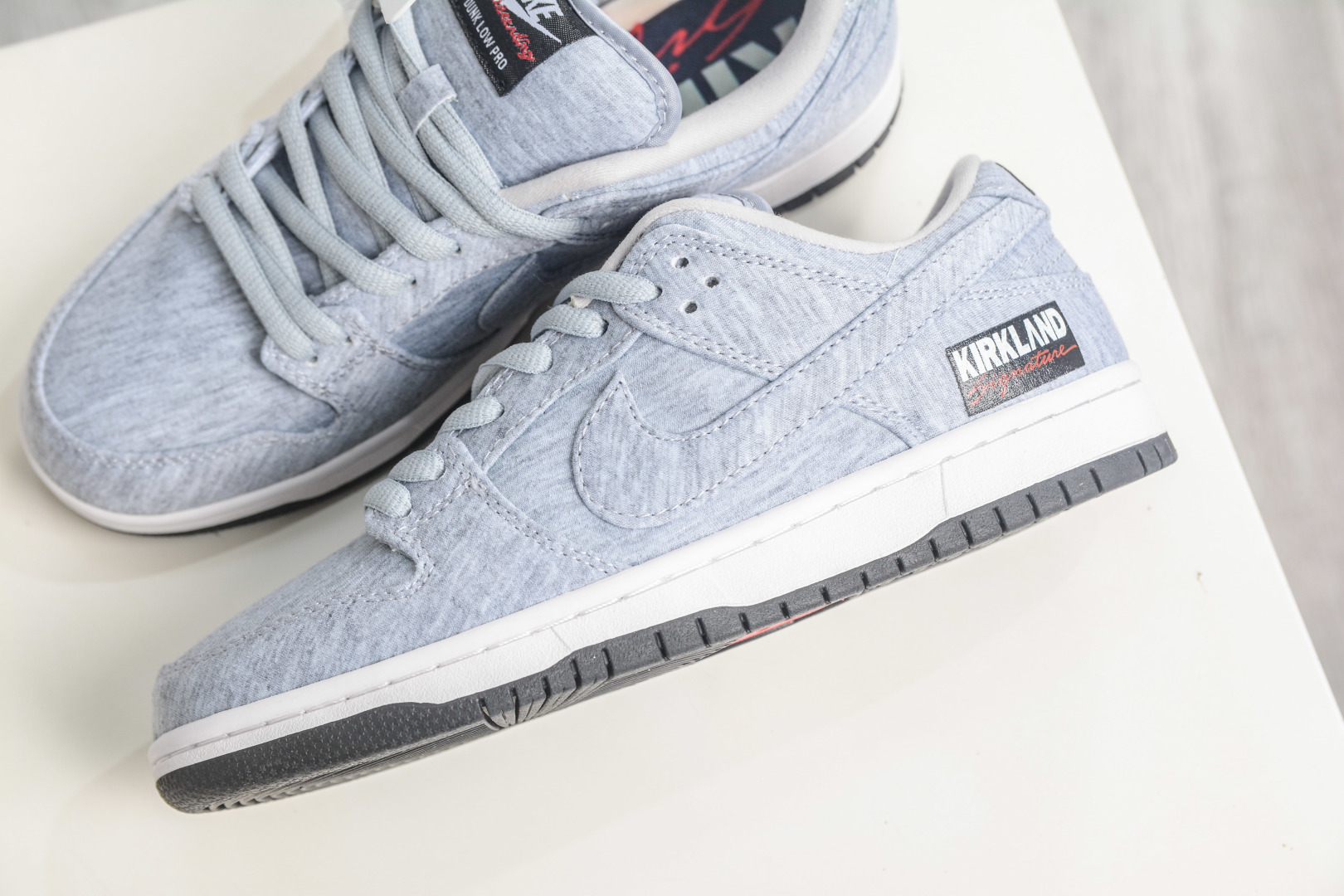 Nike Dunk SB Low 开市客联名 灰白 IF0673-001 Nike Dunk SB Low 开市客联名 灰白 IF0673-001